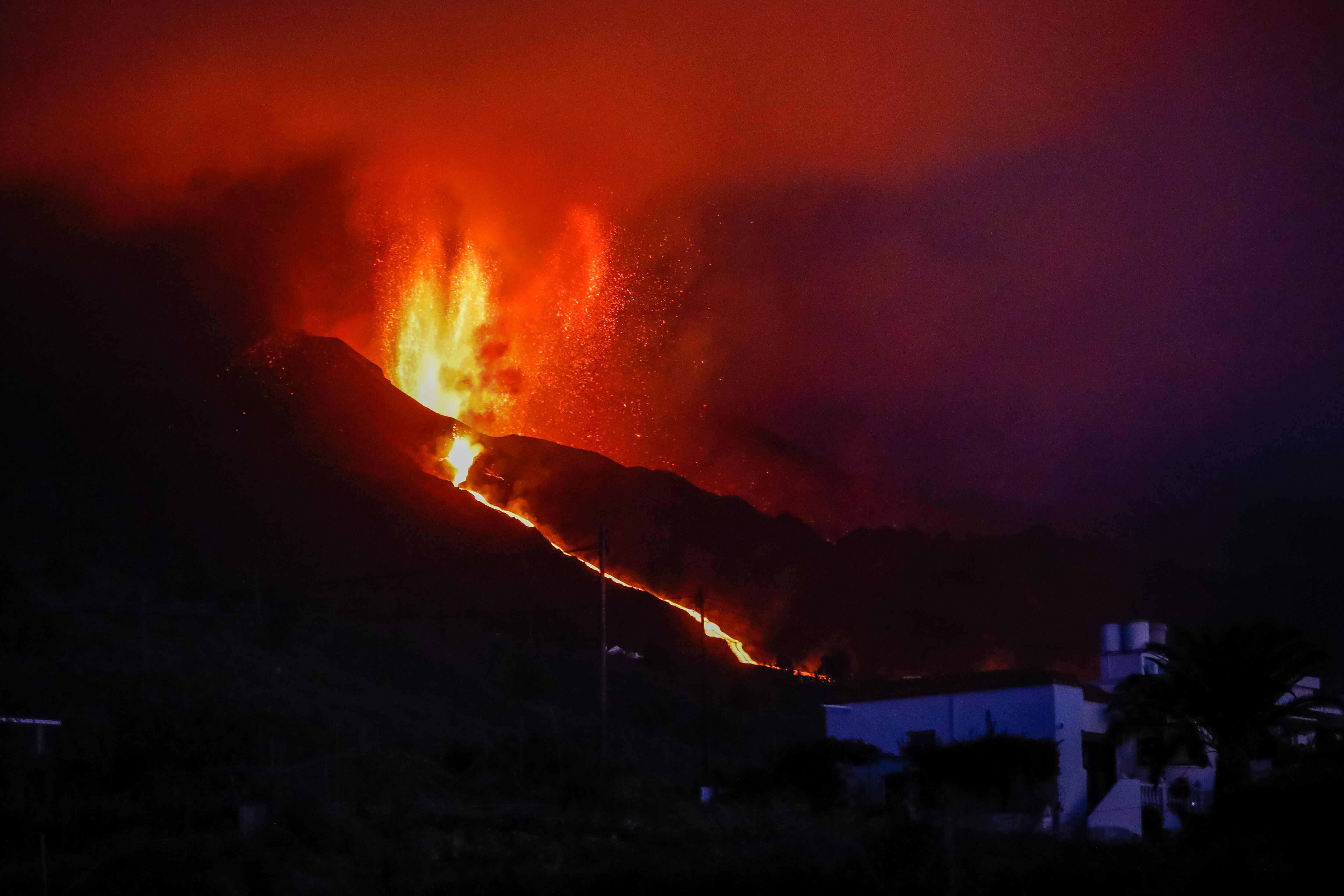 Se cumplen tres años de la erupción del volcán de La Palma: “Se han tomado decisiones humillantes para los habitantes de la isla”