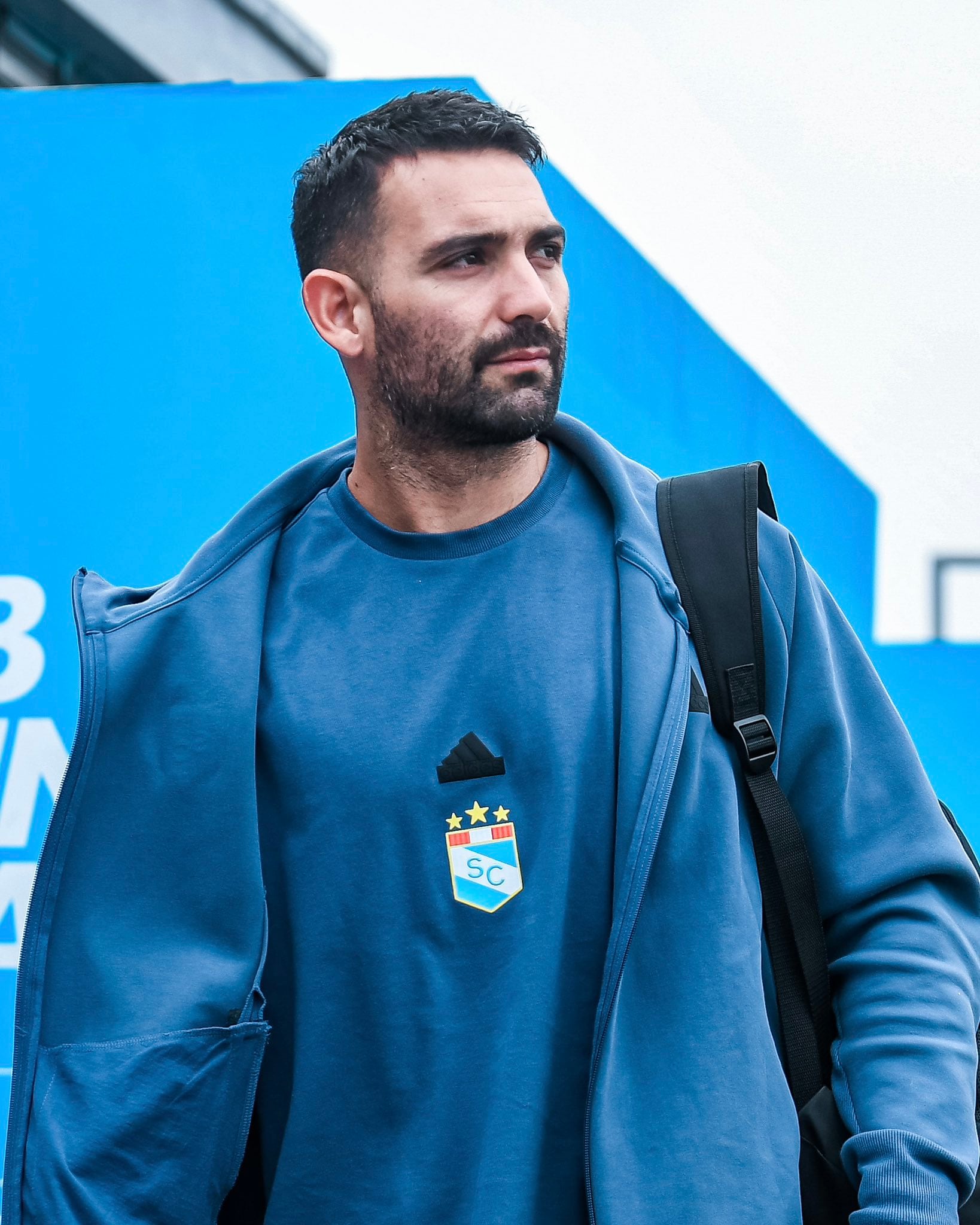 Los jugadores de Sporting Cristal se encuentran en el estadio Alberto Gallardo.