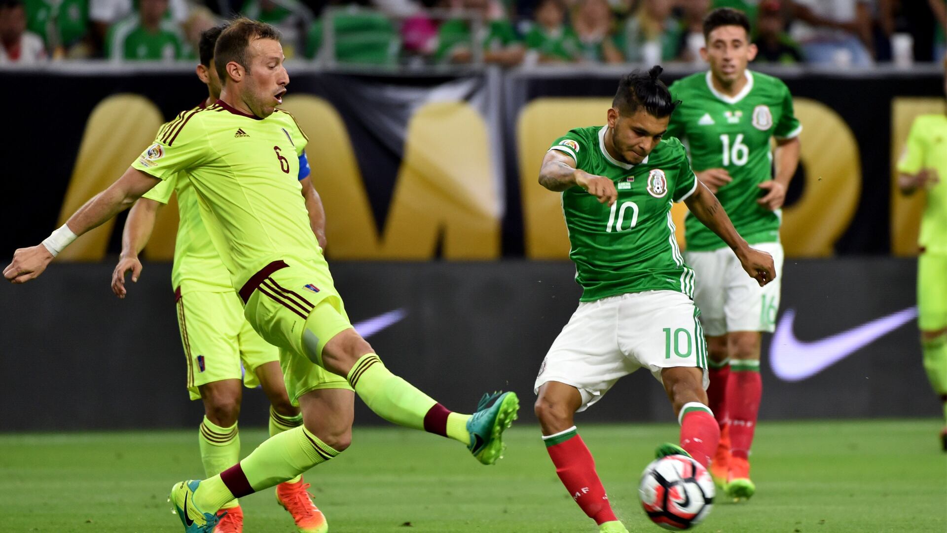 México y Venezuela se enfrentaron en la Copa América Centenario 2016.