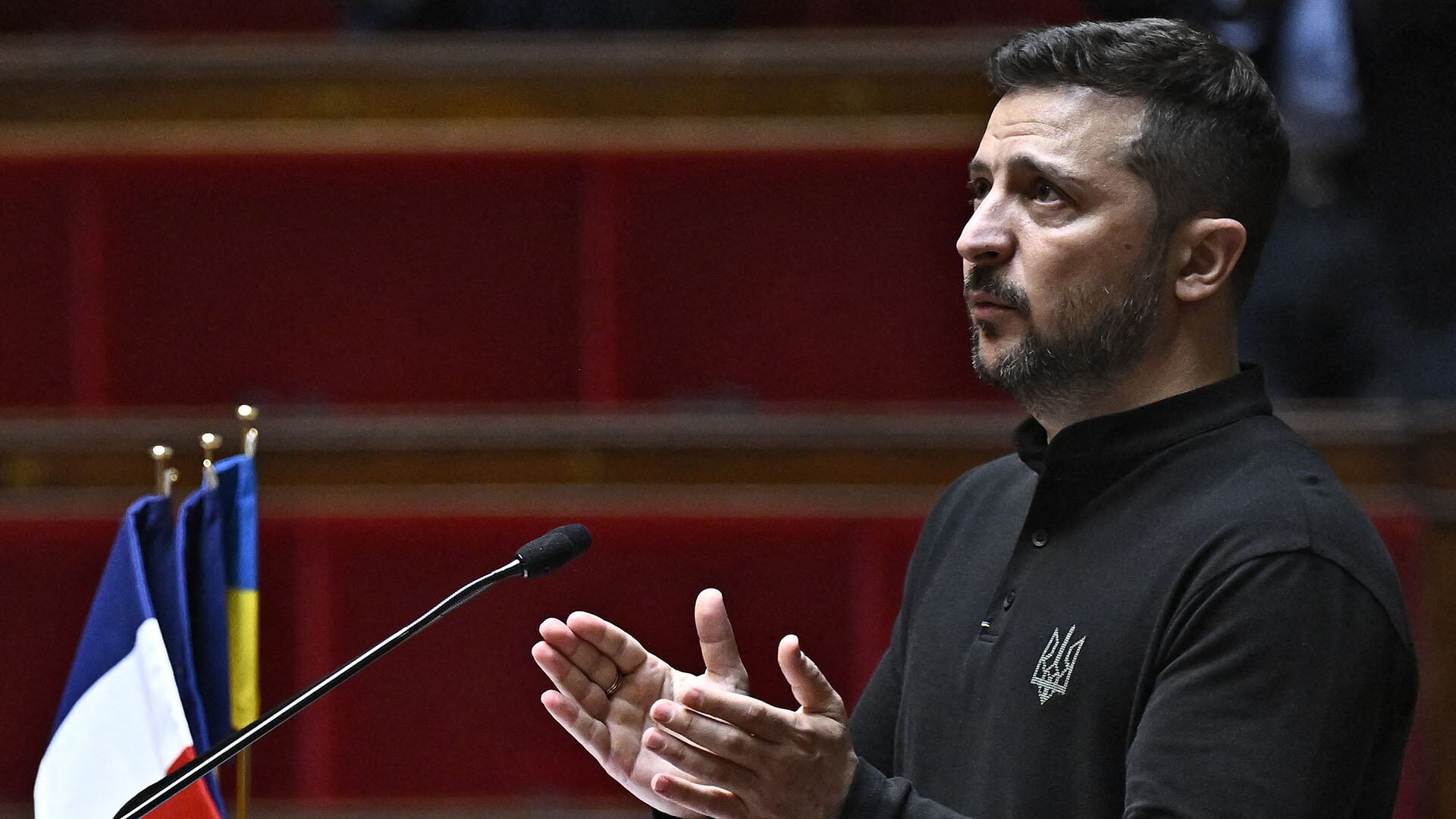 Zelensky habló ante los diputados franceses portada