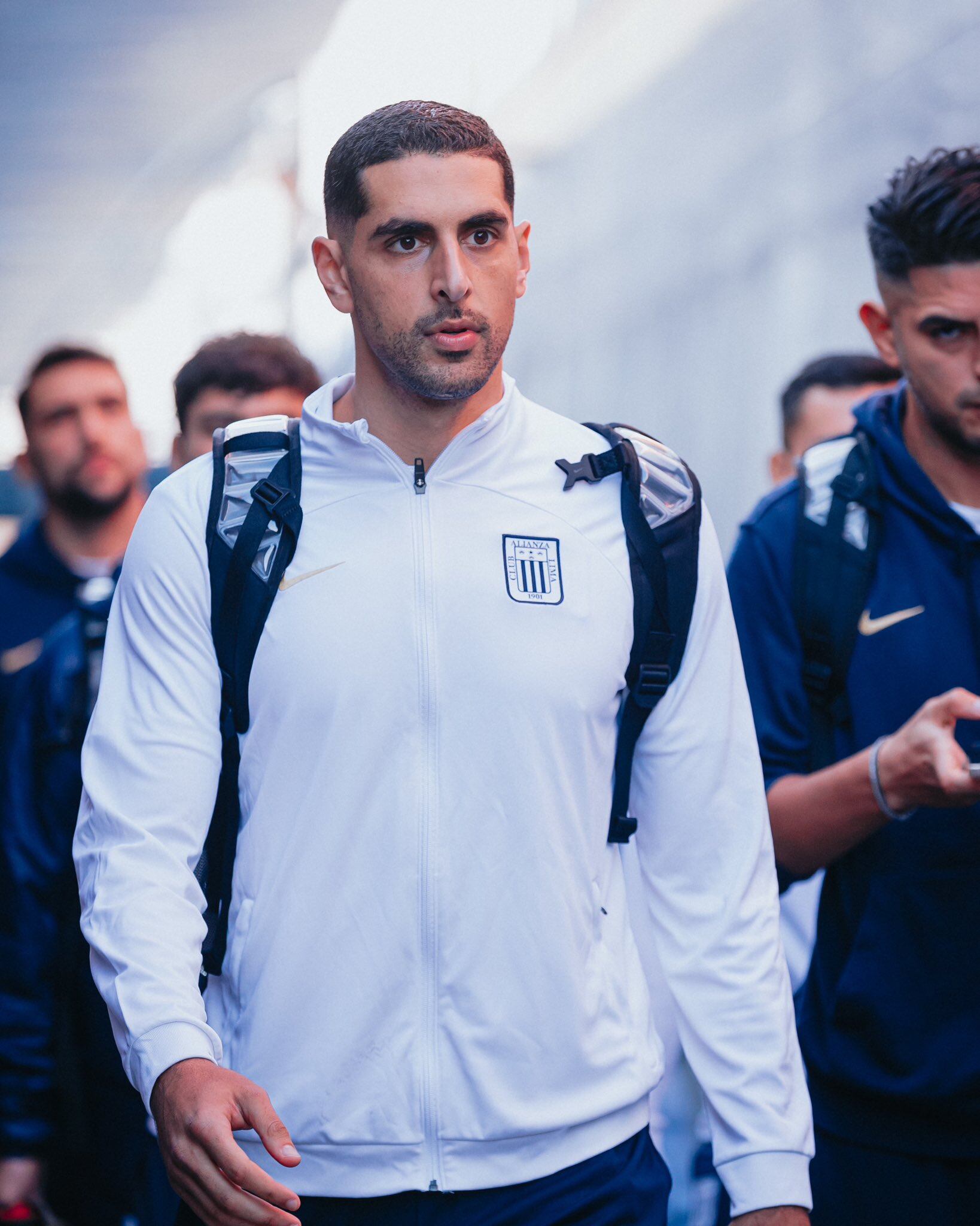 Jugadores de Alianza Lima llegaron al estadio Alejandro Villanueva.