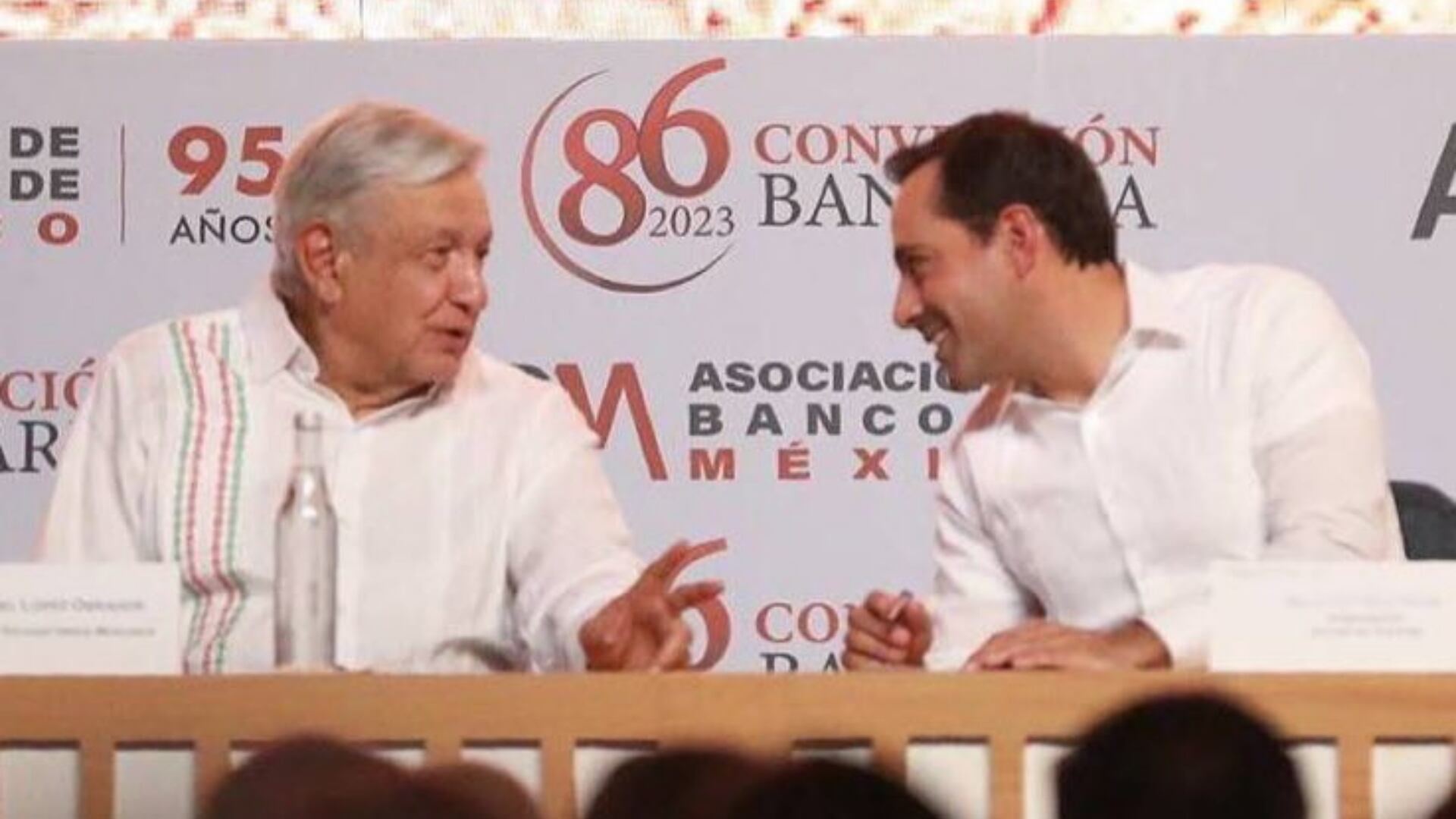 Mauricio Vila AMLO Convención Bancaria