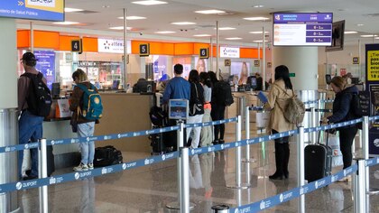 Ecuador volverá a requerir visa a los ciudadanos chinos ante el aumento de quienes usan el país como trampolín para llegar a Estados Unidos