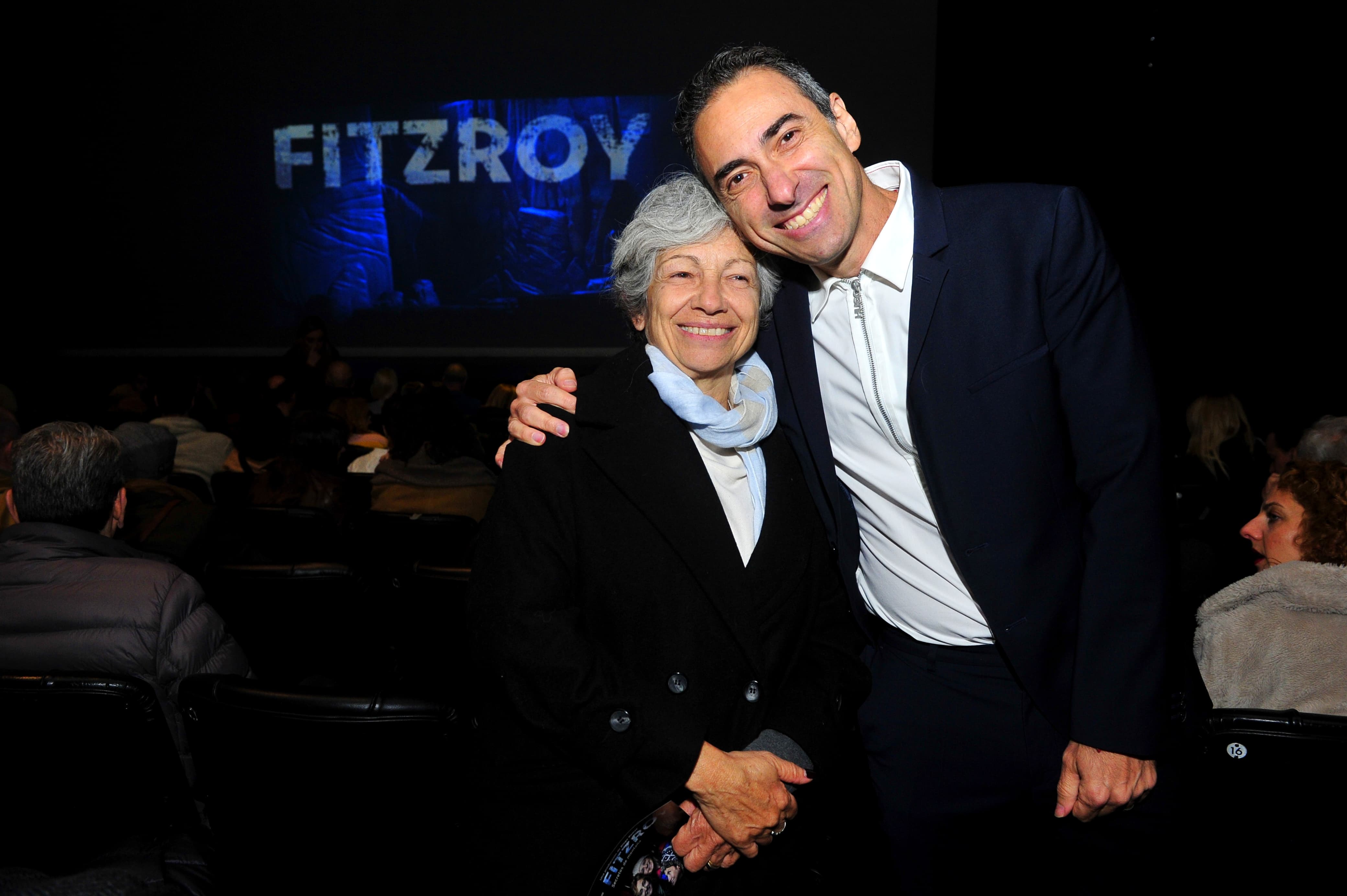 Junto a su hermana, Viviana, Diego Romay se mostró entusiasmado por volver a sentir la adrenalina de un estreno en calle Corrientes, la cual lo mantiene en un estado de creación y producción absoluta