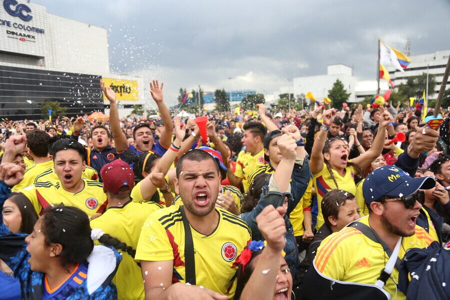 Los hinchas podrán asistir al Parque de la 93, Parque Timiza y Parque Tibabuyes para disfrutar en pantallas gigantes el partido de la selección crédito - Colprensa / Álvaro Tavera