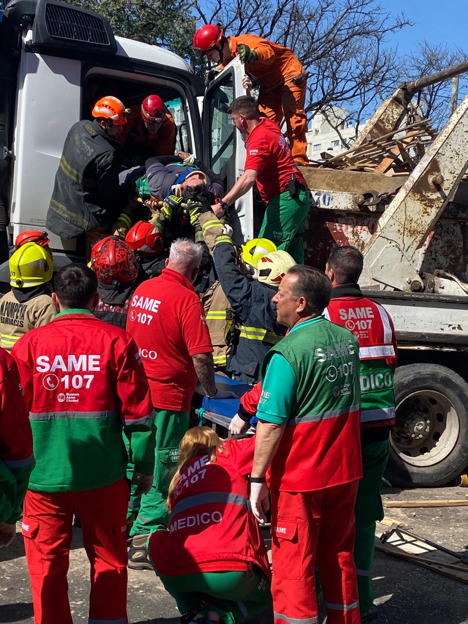 El rescate de una de las víctimas