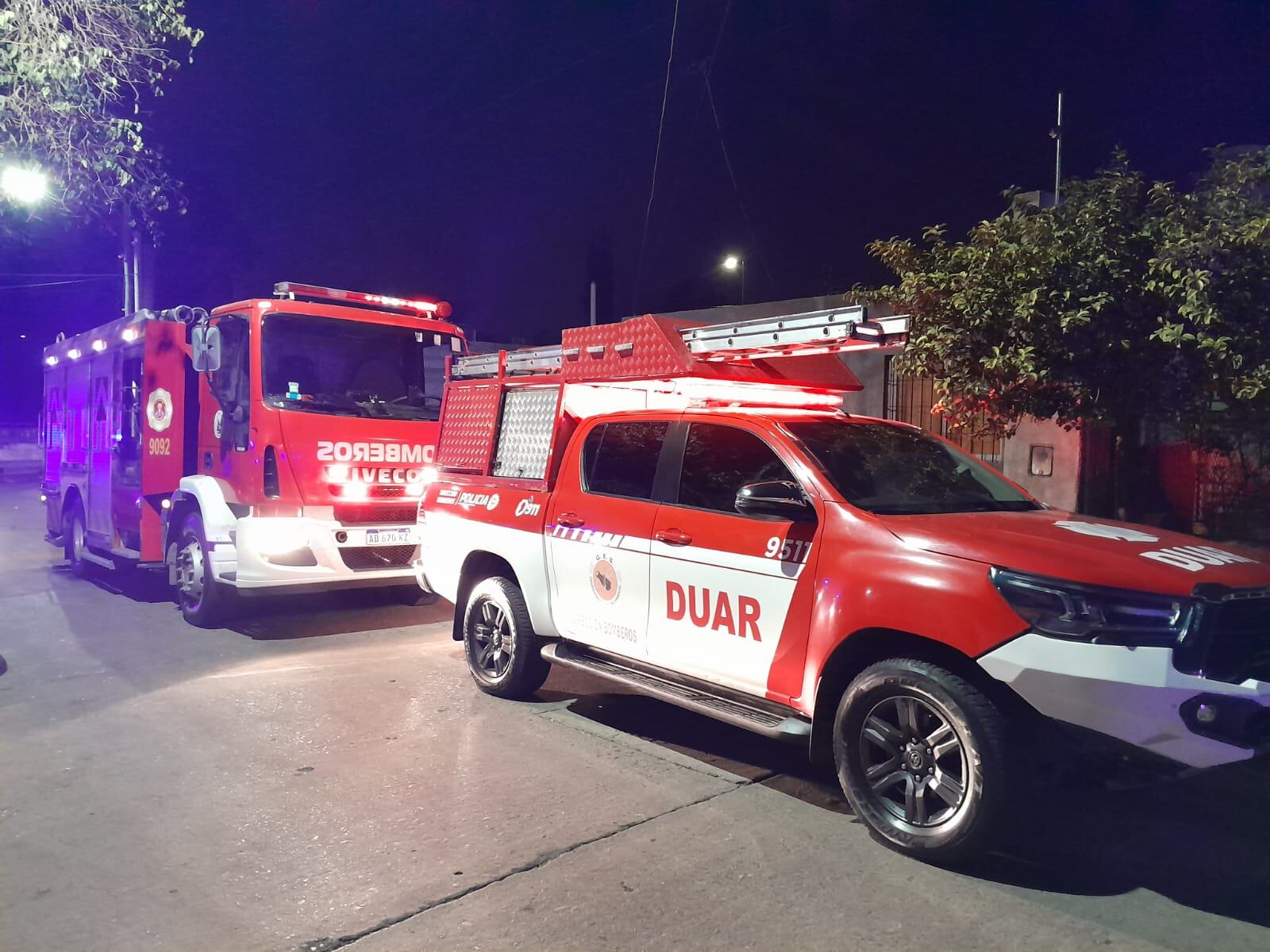 Córdoba: bomberos rescataron a un perro atrapado en el incendio de una vivienda