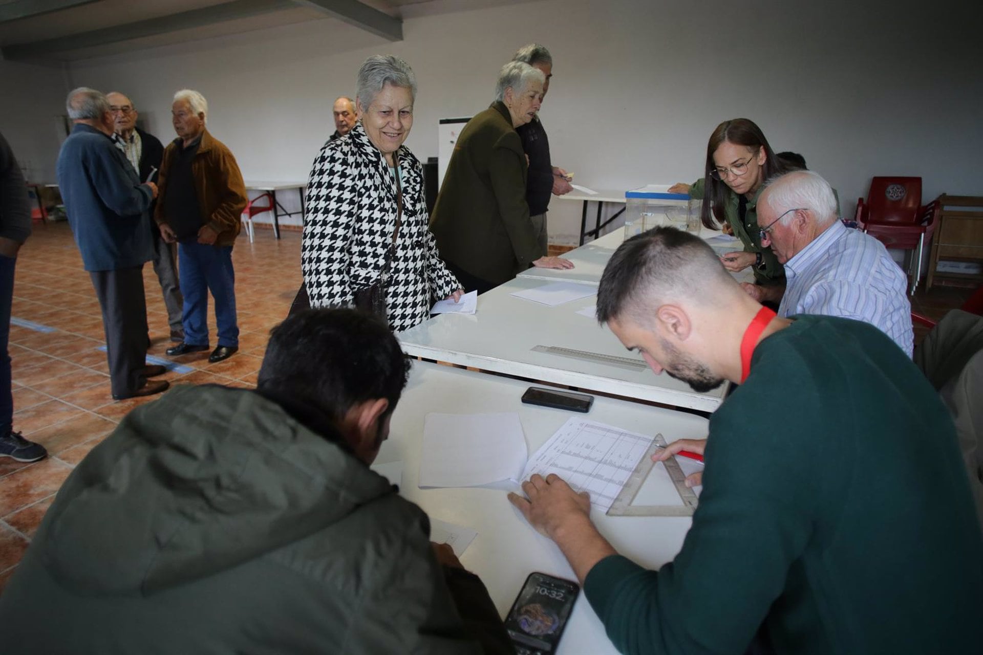 Condena histórica: un hombre que no se presentó a una mesa electoral deberá pagar 1.080 euros