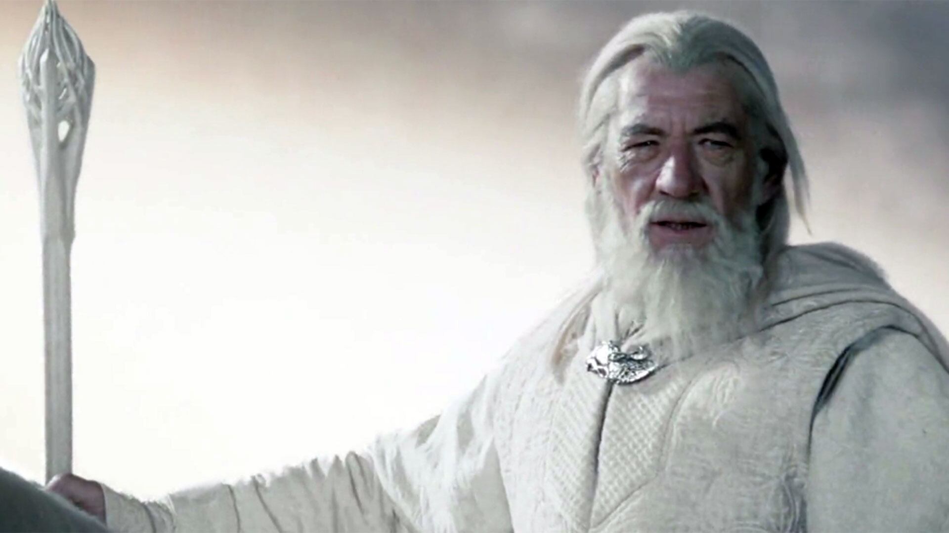 Ian McKellen ha mostrado interés en retomar su papel de Gandalf en nuevos proyectos de "El señor de los anillos" desarrollados por Warner Bros. (Créditos: New Line Cinema)