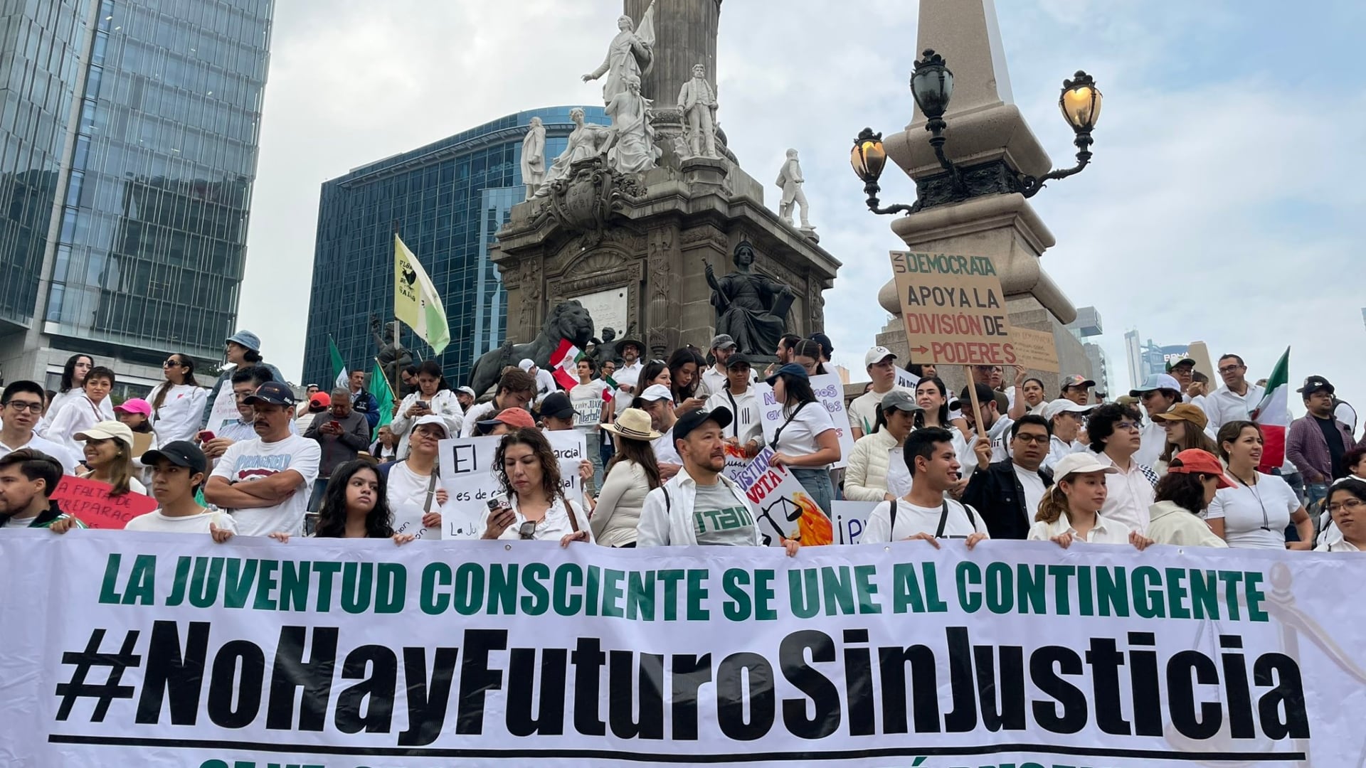 Marcha del Ángel al Senado en contra de la Reforma al Poder Judicial de la Federación