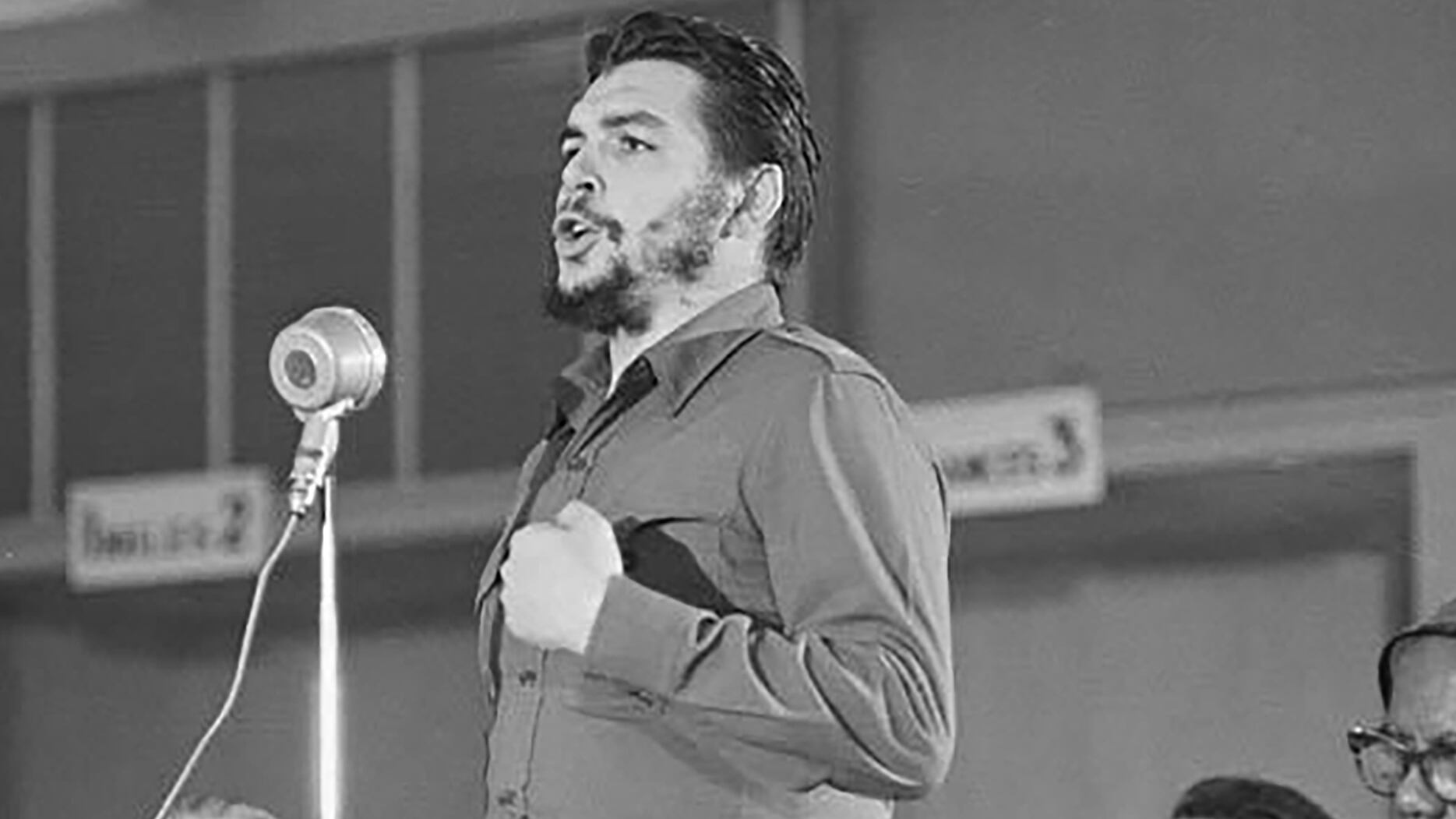 Ernesto Guevara habla en la conferencia de Punta del Este
