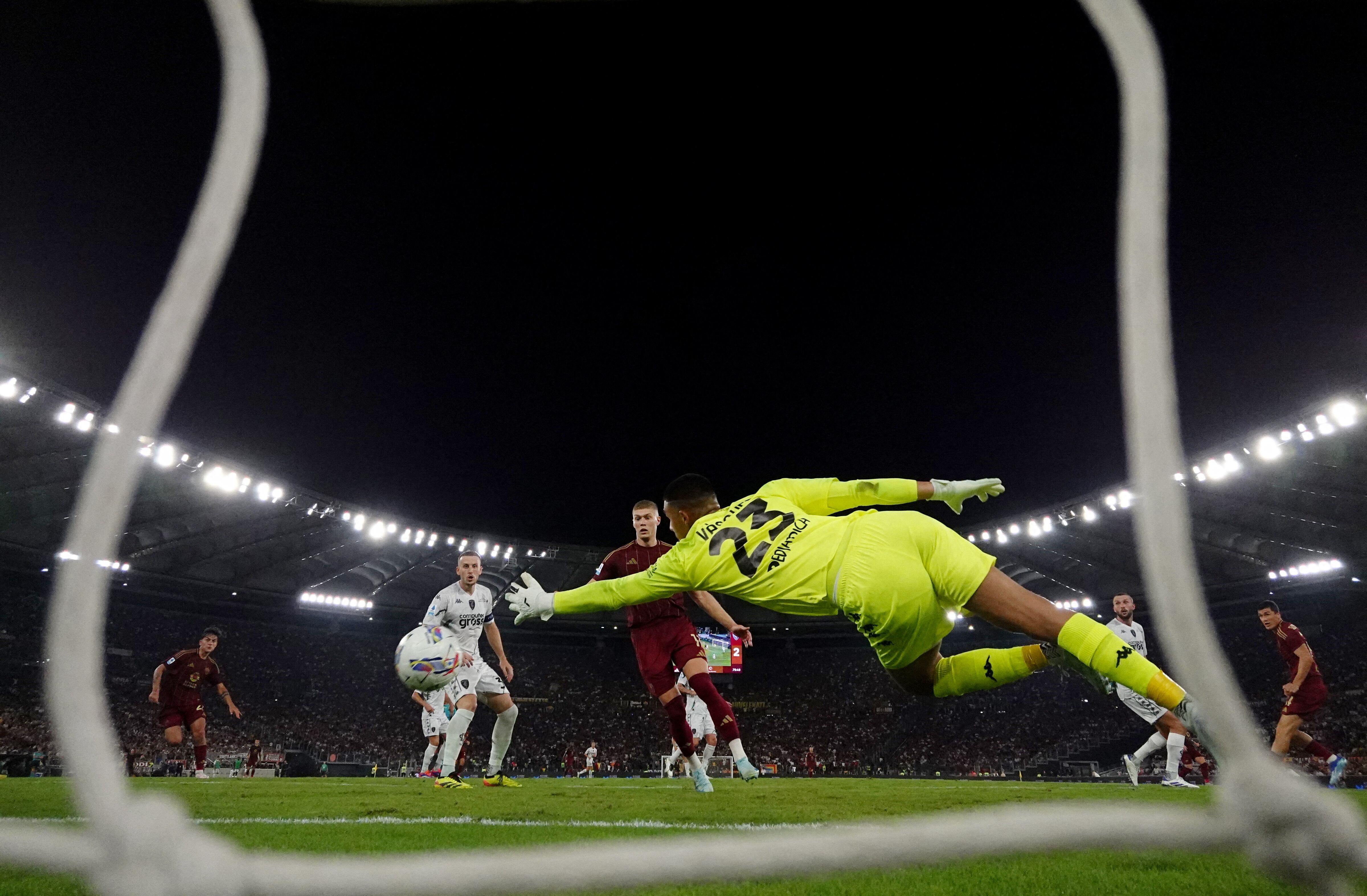 El colombiano fue clave en la victoria contra Roma y el empate frente a Juventus - crédito Reuters 