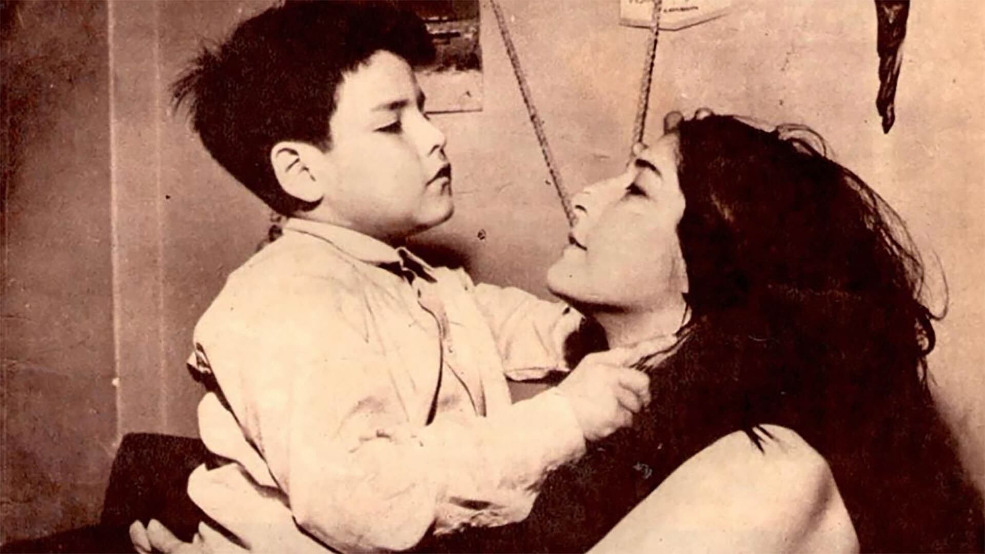 Mercedes Sosa y su hijo Fabián Matus (Facebook) 