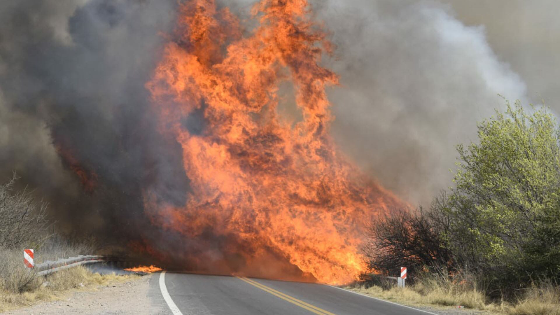 Virgen e inicio fuego en Córdoba