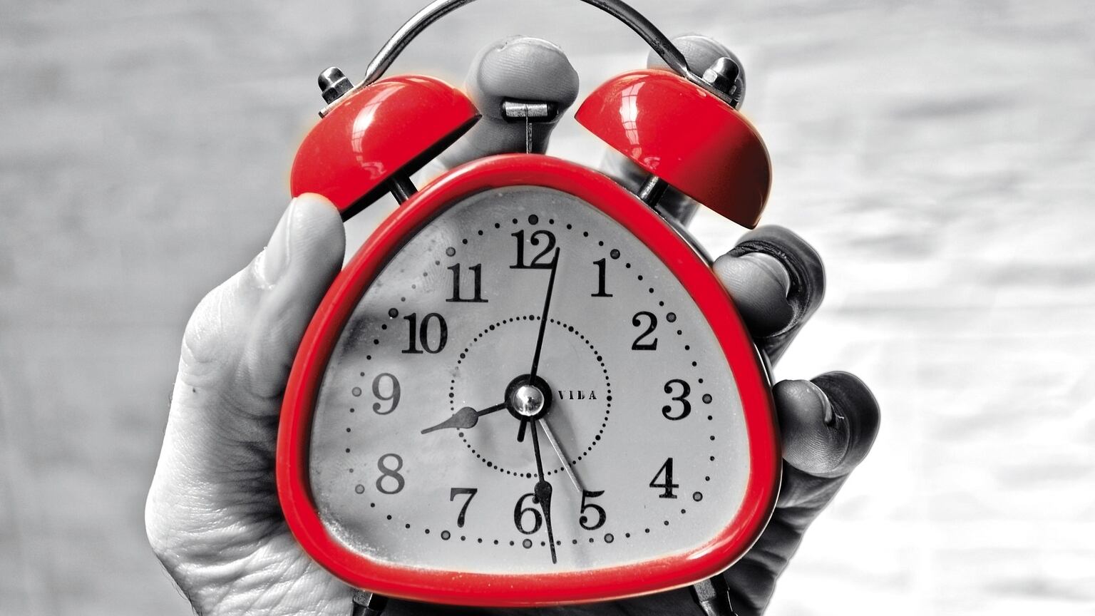 Un reloj despertador (Imagen de Estefano Burmistrov en Pixabay).