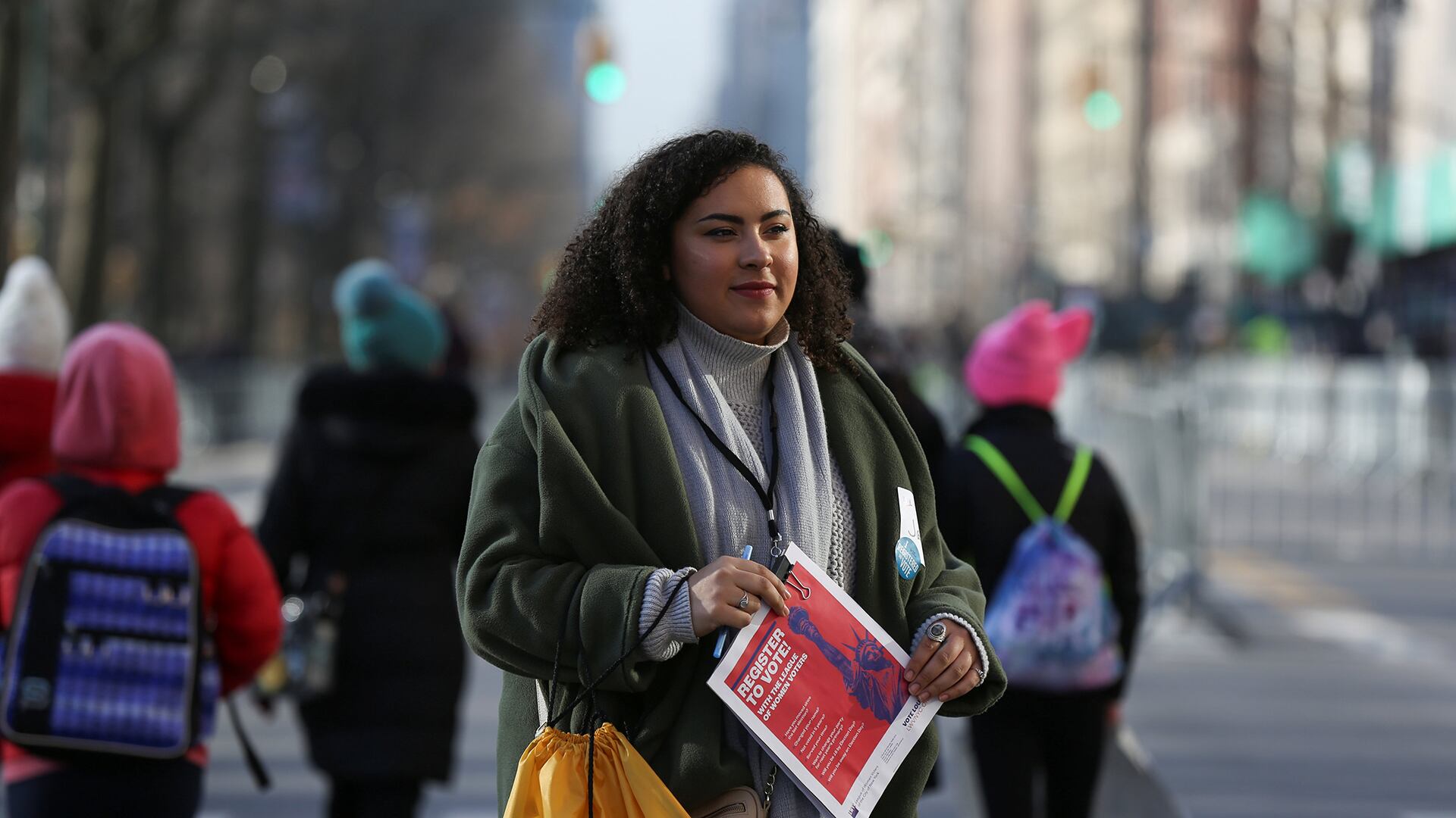 Las mujeres constituyen el grupo más grande de votantes registrados y tienden a participar en altos niveles. (REUTERS/Caitlin Ochs)