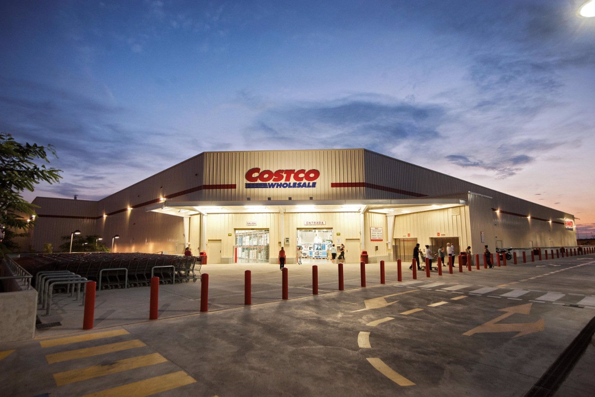 Los almacenes Costco ganan 6.607 millones de euros en su año fiscal, un 17,1% más