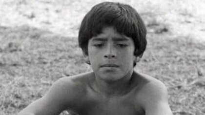 Las desconocidas fotos de la infancia de Maradona que se viralizaron en las redes y conmovieron a sus fanáticos