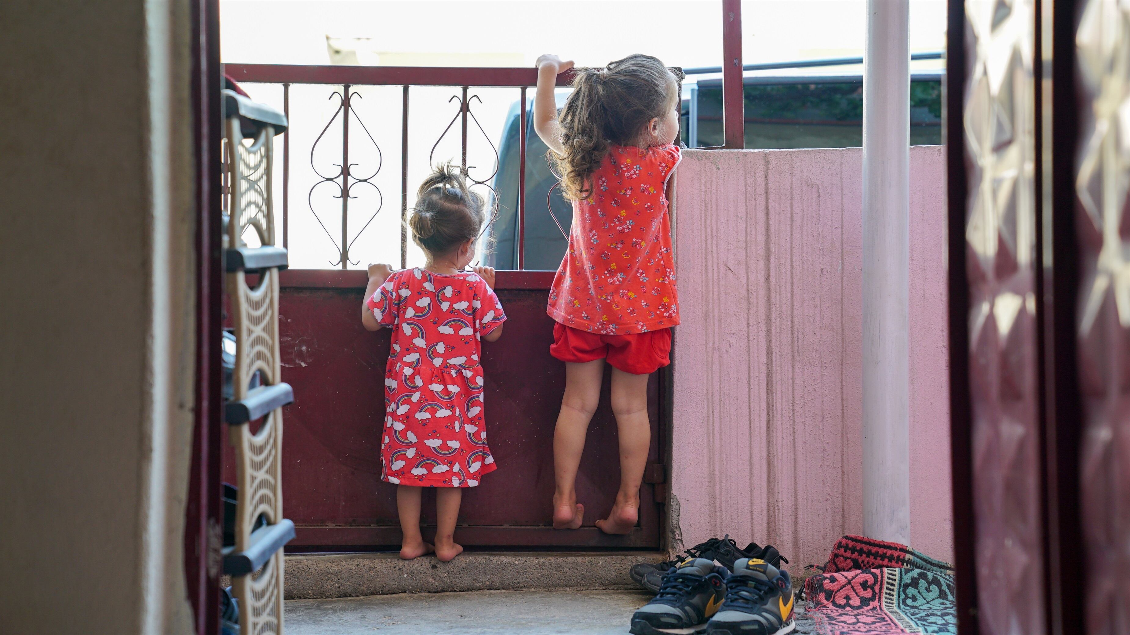 Niñas de un pueblo de Turquía que se benefician del Programa de Transferencia de Efectivo de UNICEF.
SOCIEDAD 
UNICEF
