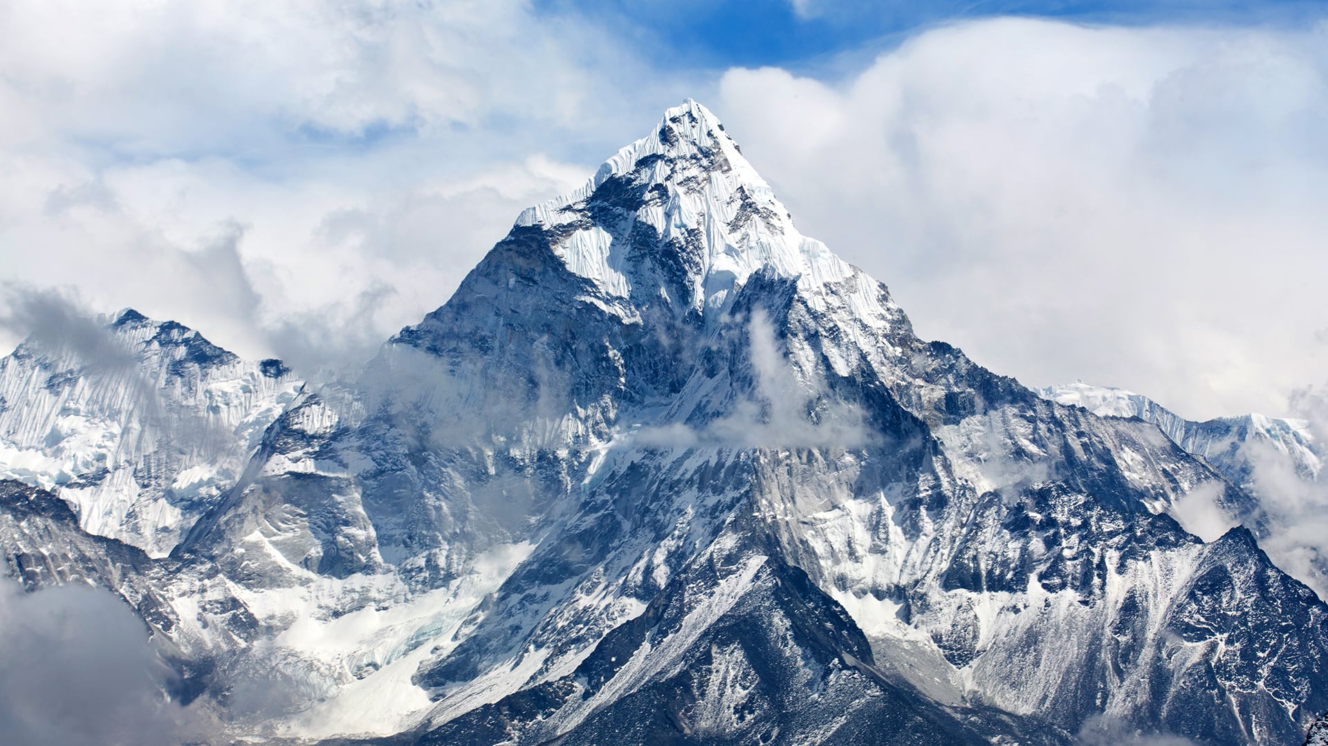 La altura cambiante del Everest ilustra la continua transformación de la Tierra