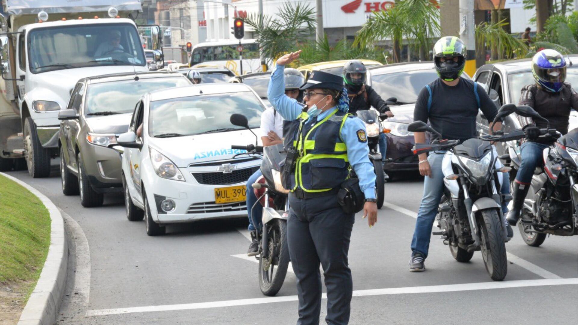 Evite multas. Así funciona el Pico y Placa en Medellín el 23 de septiembre