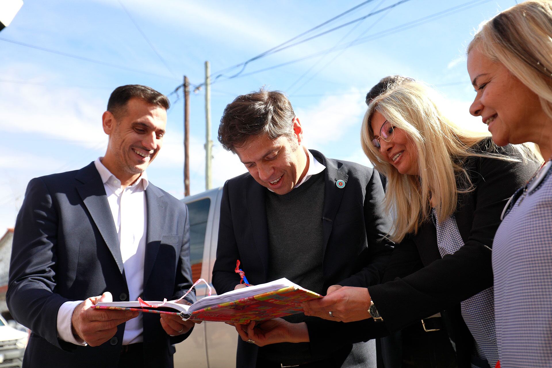 Axel Kicillof y Julián Álvarez en Lanús