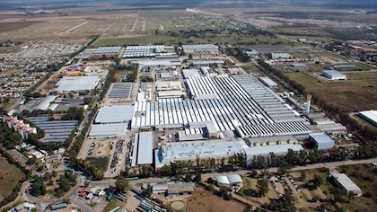 Las fábricas automotrices de Córdoba reducen su producción por la menor demanda de autos 0 km