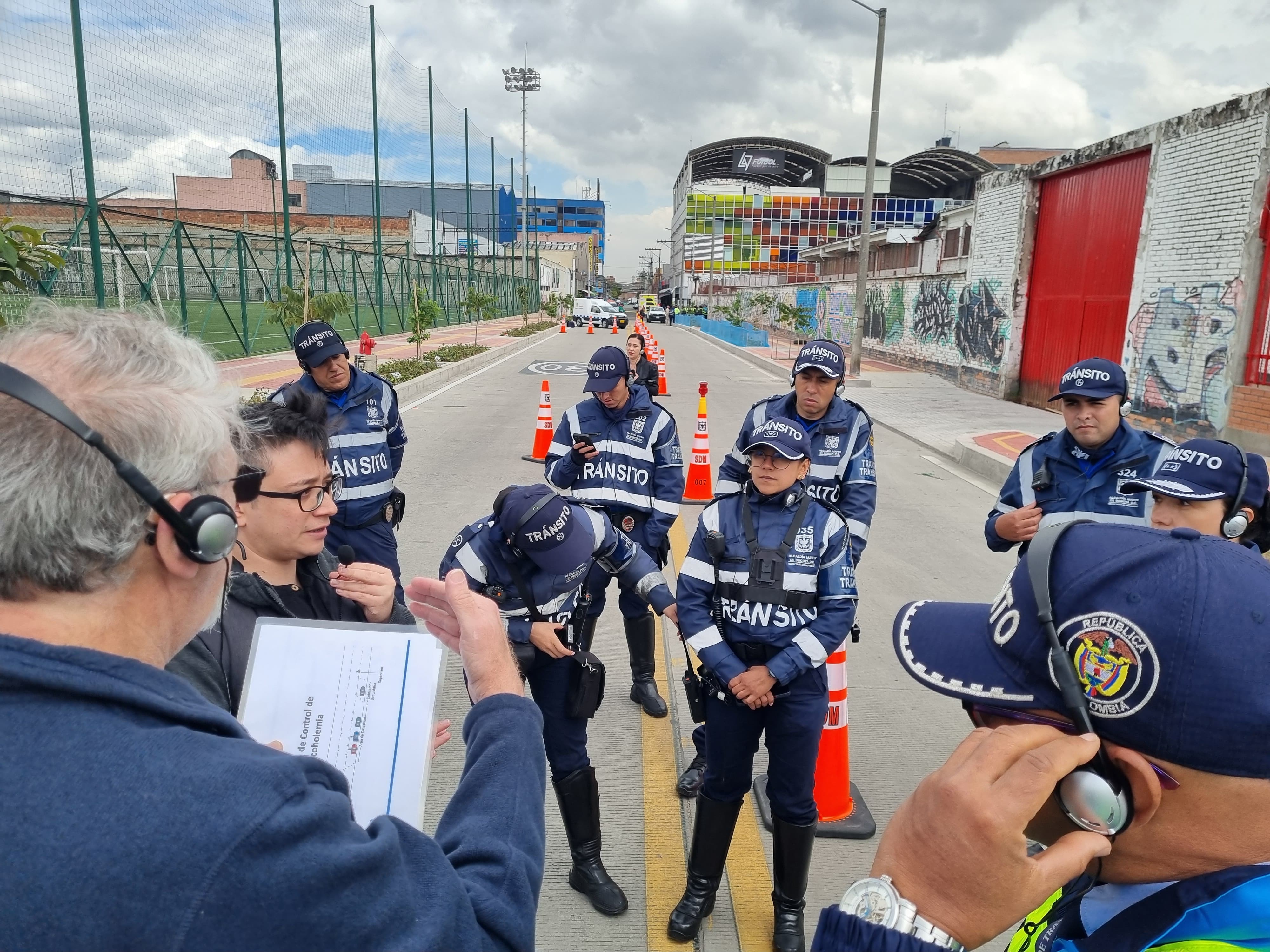 Autoridades de Bogotá colaboran con agentes de tránsito de Colombia, Ecuador y Argentina para intercambiar conocimiento y experiencias en la implementación de operativos - crédito Secretaría de Movilidad