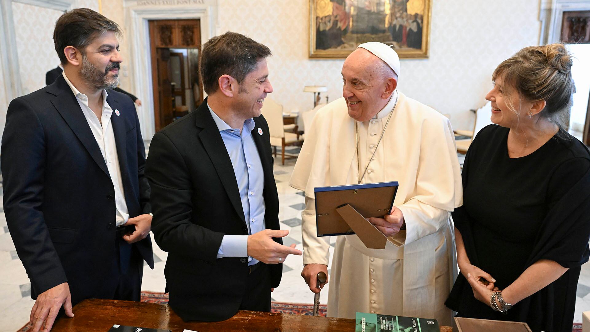 El papa Francisco recibió a Axel Kicillof en el Vaticano