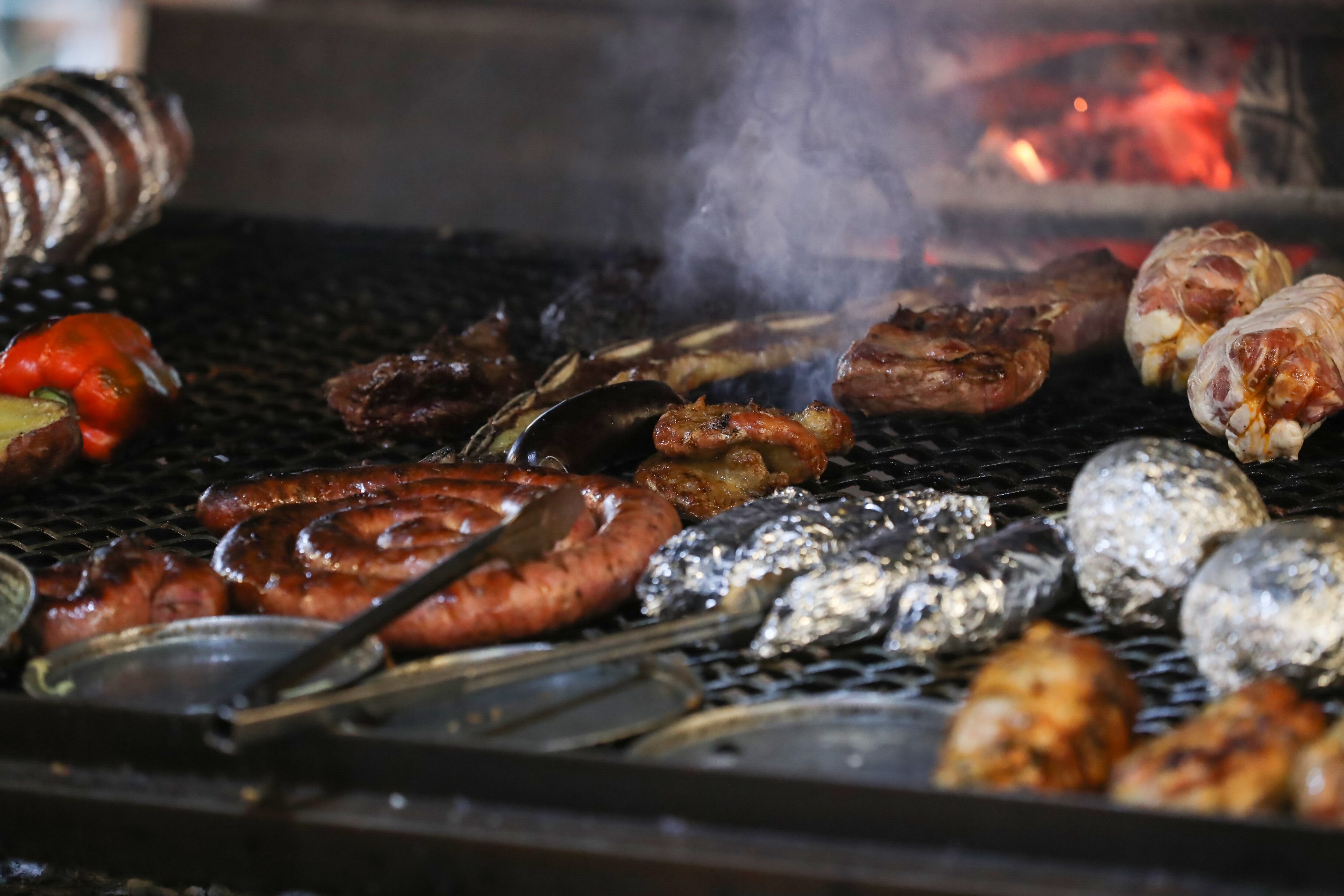 El asado es uno de los principales consumos de los que los argentinos tuvieron que deshacerse