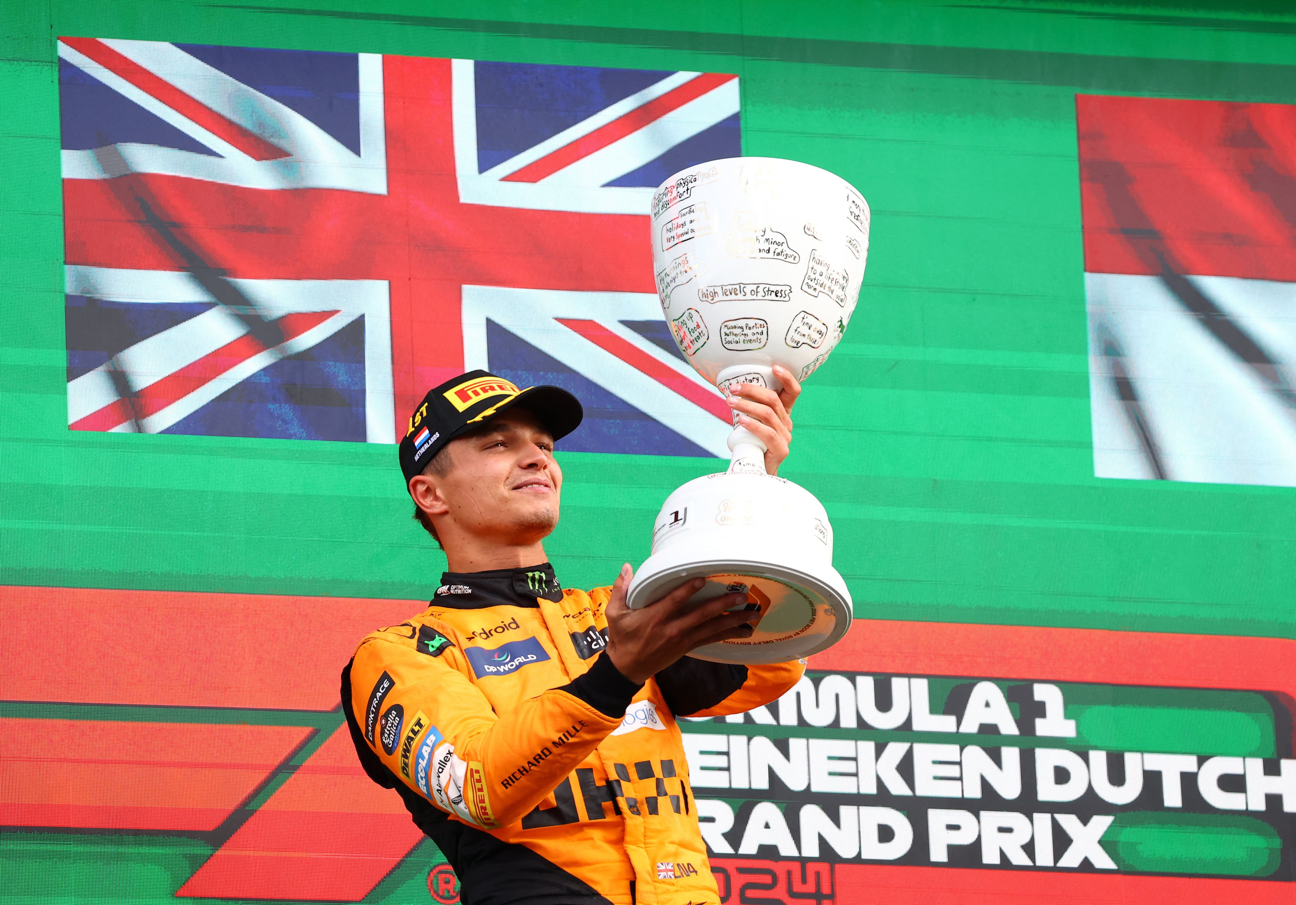 Lando Norris celebró el triunfo en el GP de Países Bajos (REUTERS/Lisi Niesner)