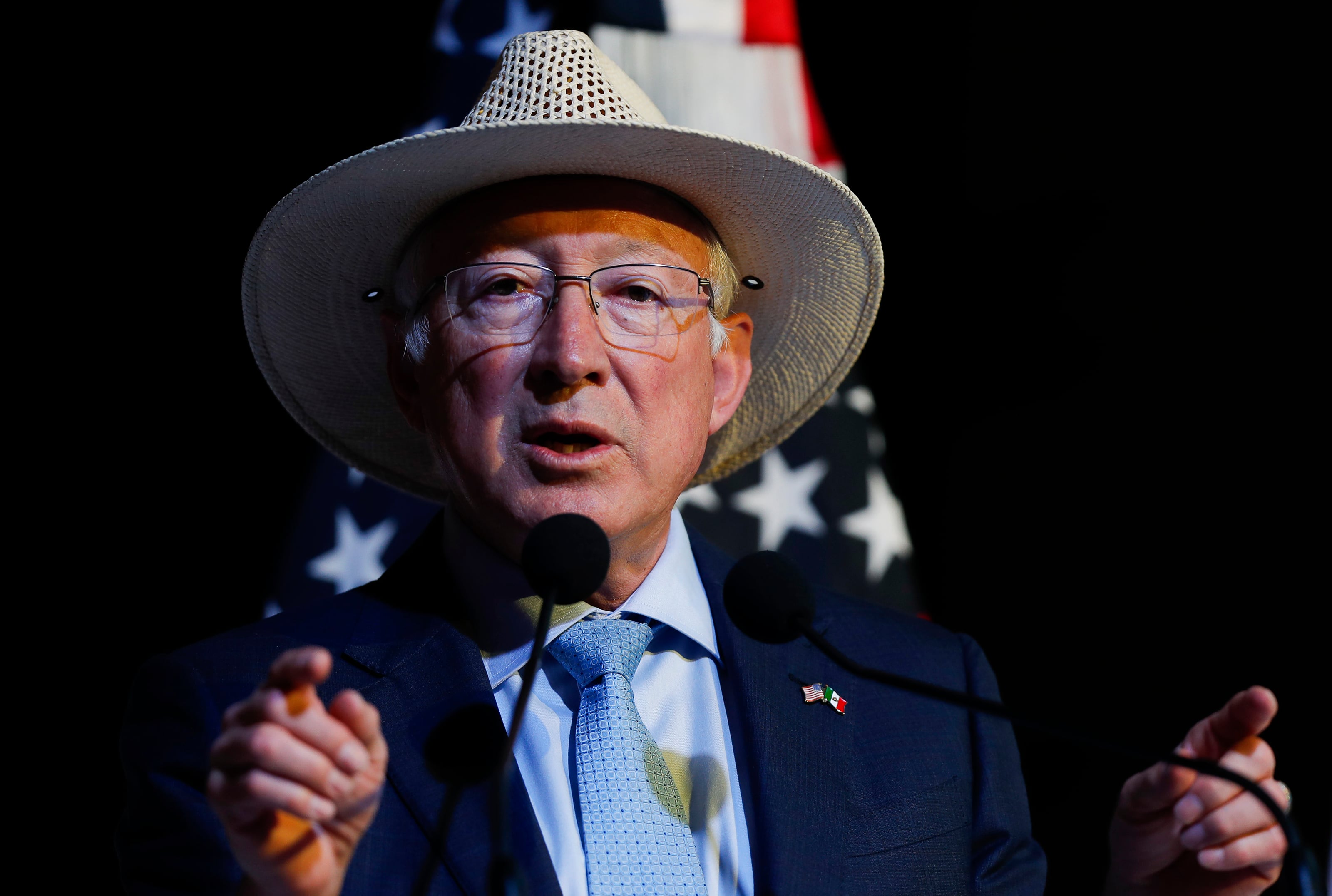 El embajador de Estados Unidos en México, Ken Salazar, habla durante la Tercera Convención Binacional 2024 este miércoles, en la Ciudad de México (México). EFE/Isaac Esquivel
