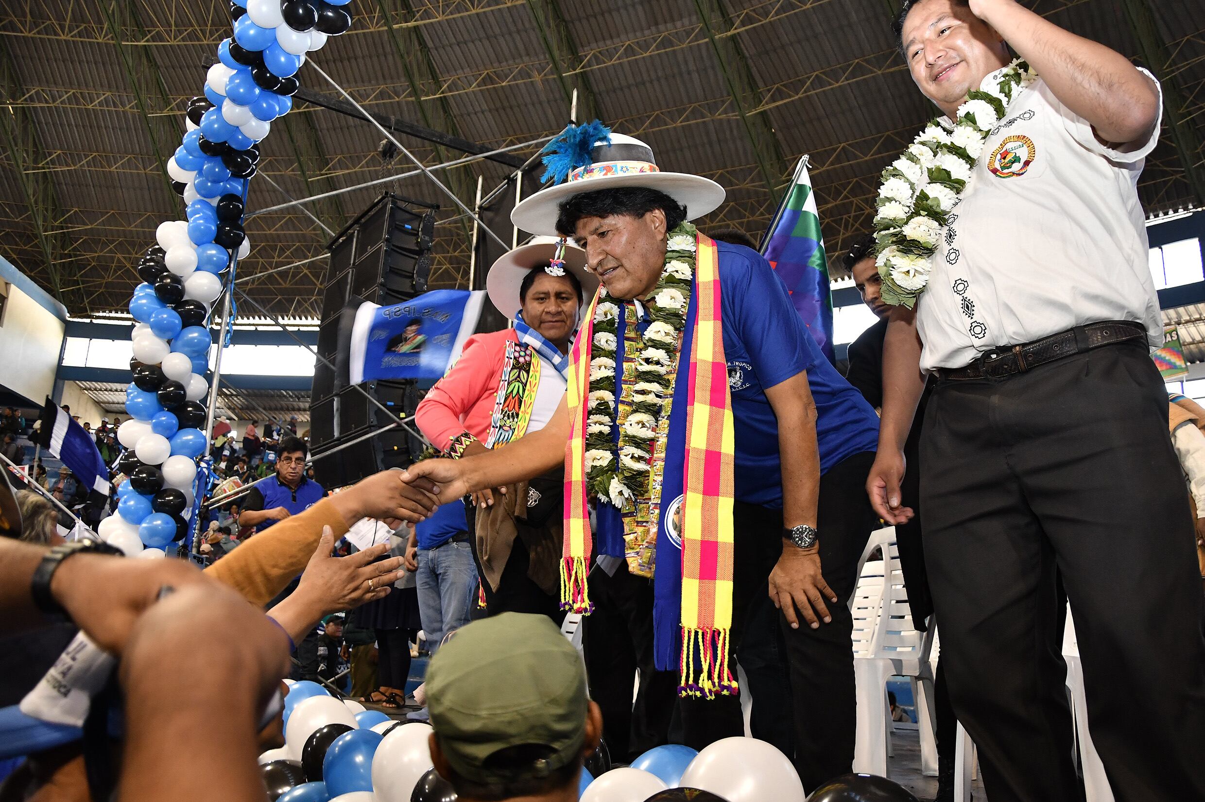 El expresidente de Bolivia Evo Morales (2006-2019), participa durante una reunión de las facciones oficialistas este sábado en Cochabamba (Bolivia). EFE/Jorge Abrego
