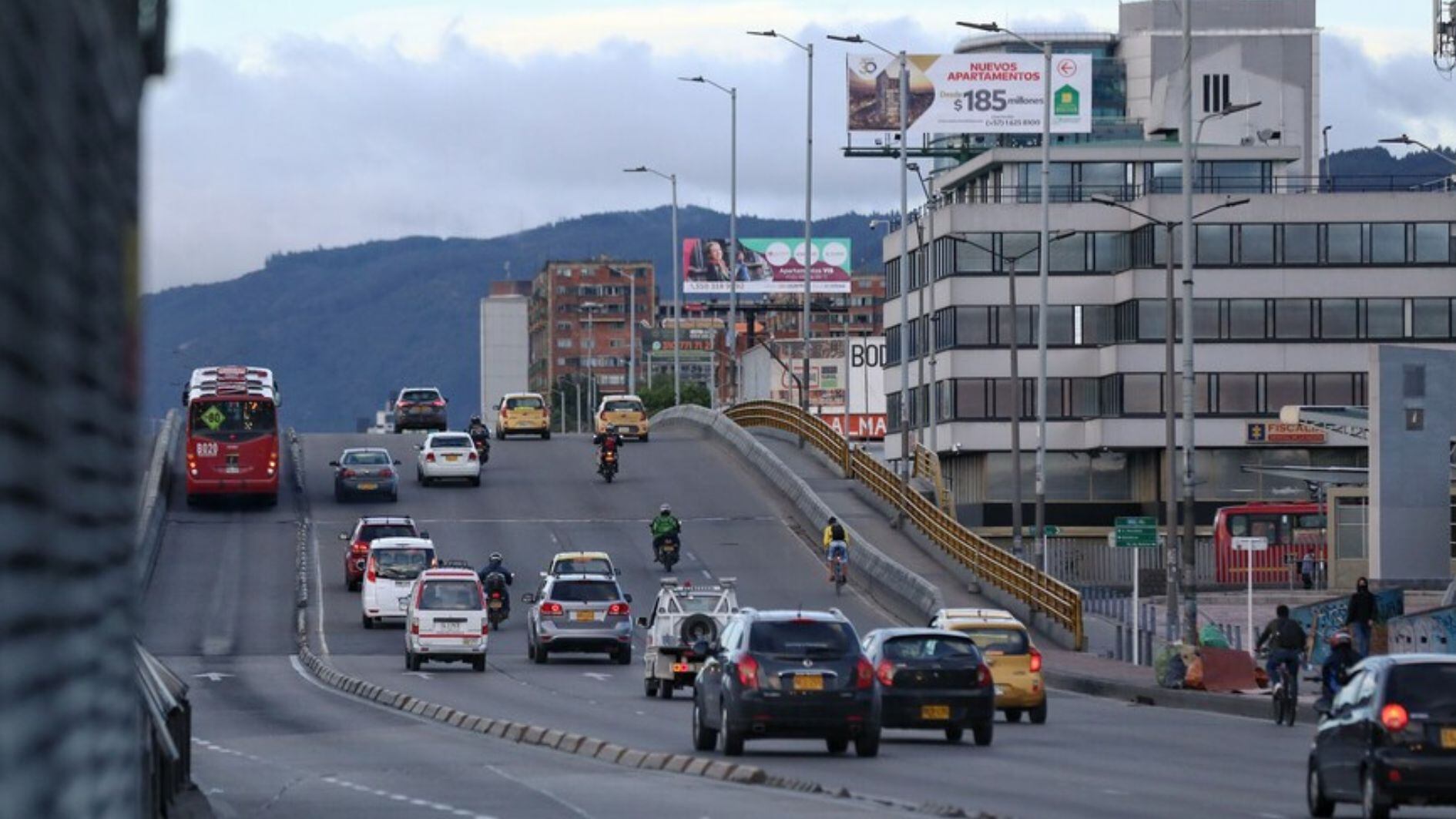 La jornada inició con retrasos en la operación de Transmilenio en el portal Américas - crédito @BogotaTransito/X