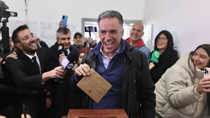Yamandú Orsi ganó la interna del Frente Amplio y será candidato a presidente en Uruguay