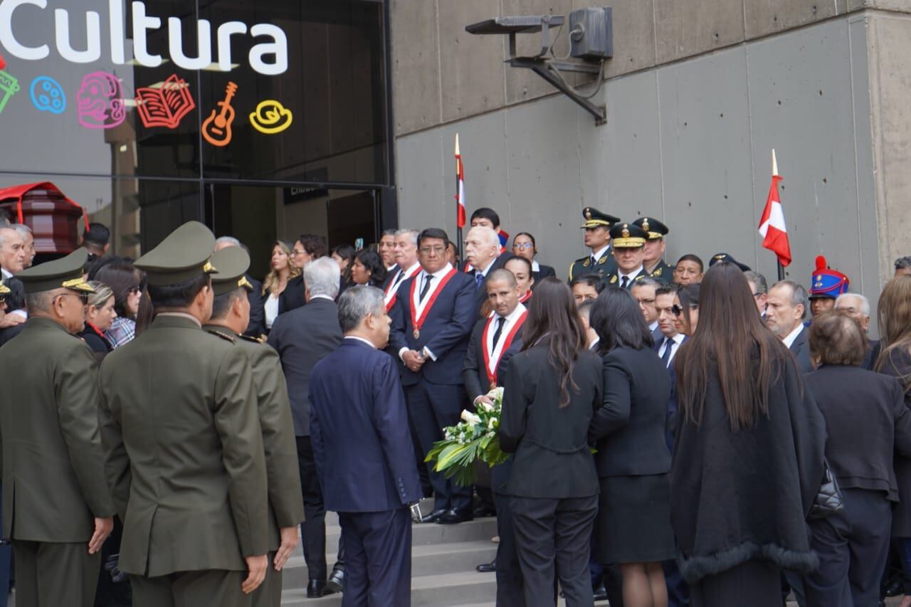 Velorio de Alberto Fujimori en el Ministerio de la Cultura