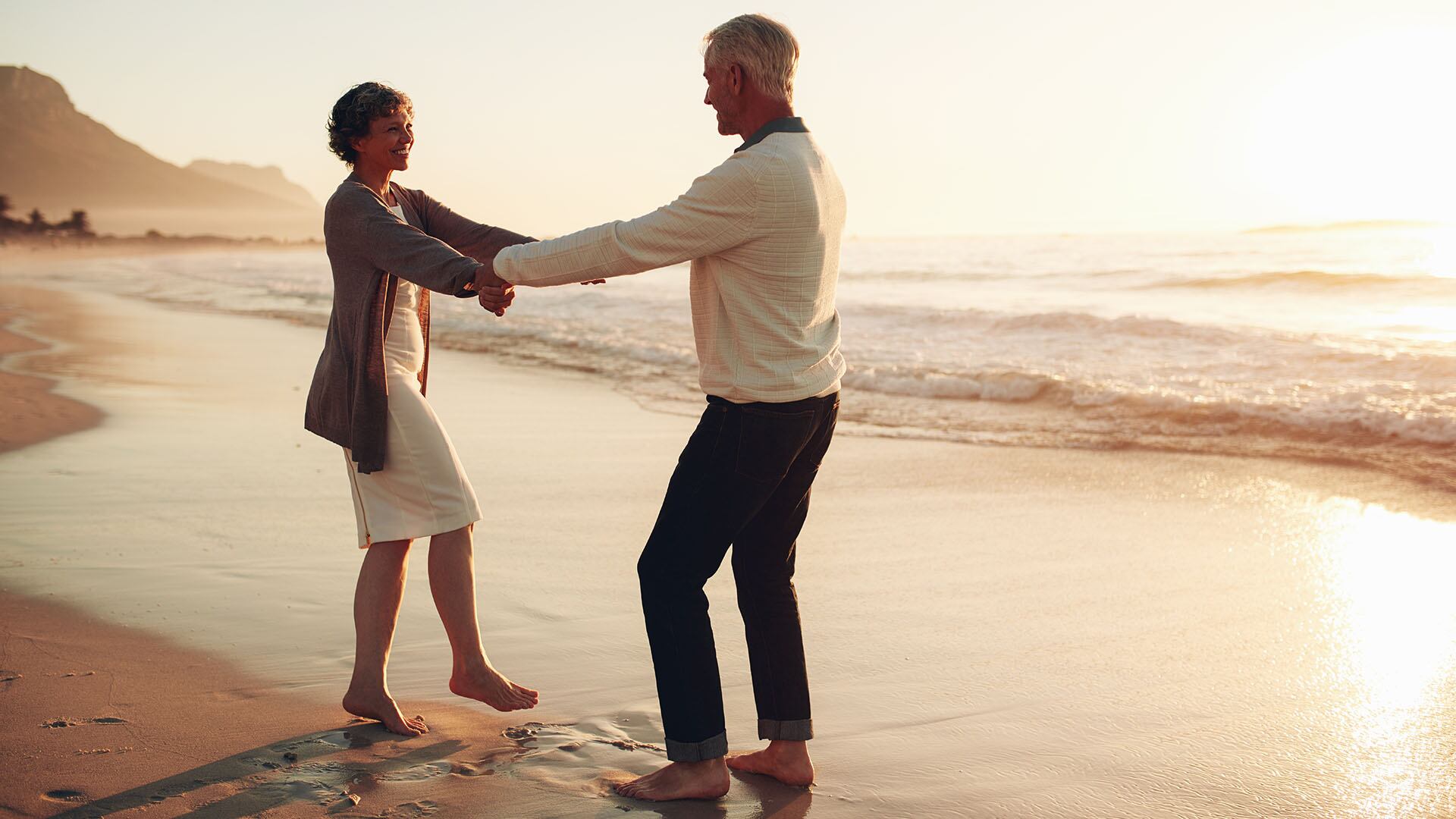 El baile, los ejercicios físicos aeróbicos y de equilibrio contribuyen a una mejor movilidad en pacientes con Alzheimer (iStock)