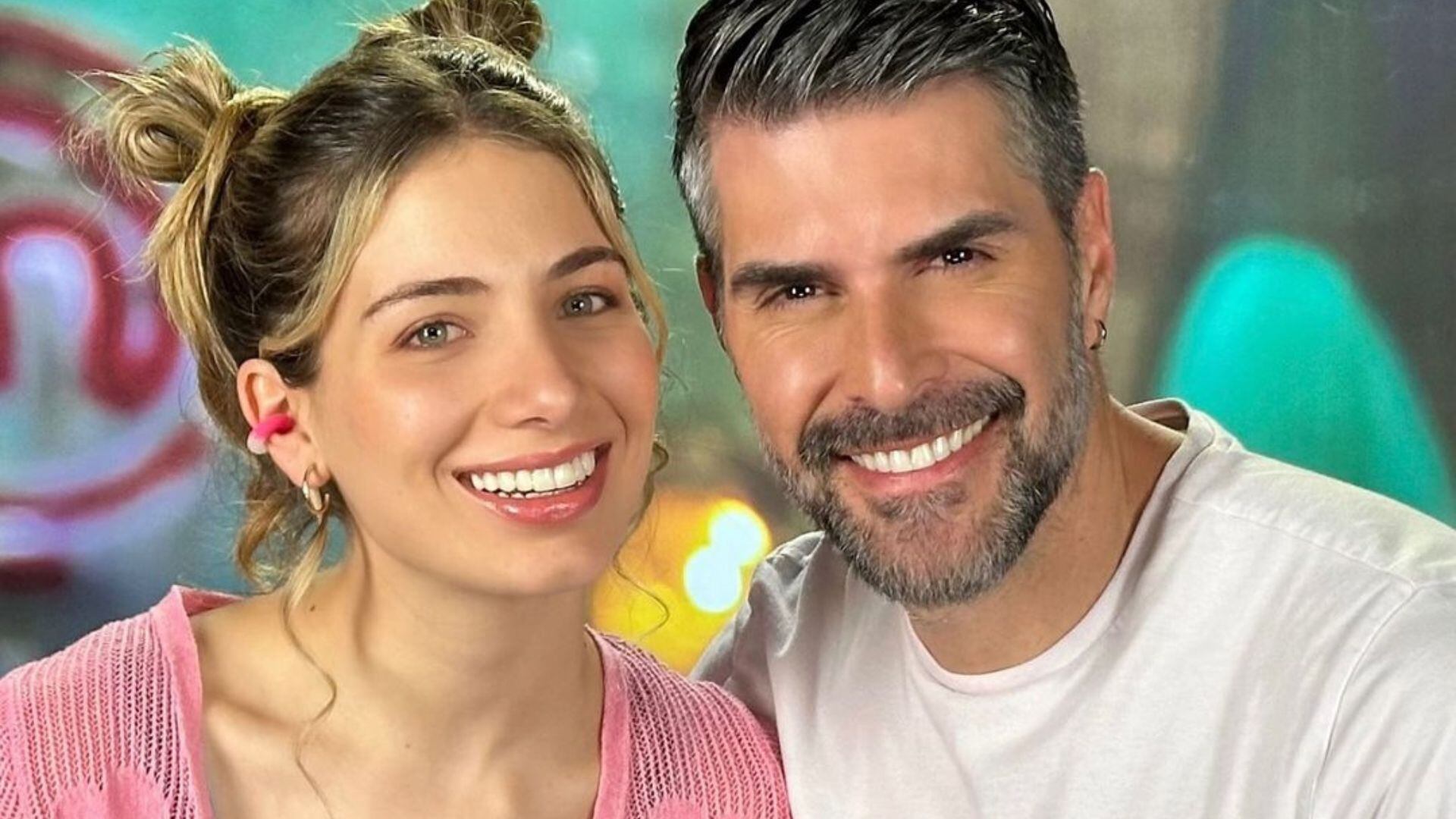 Ilenia Antonini  y Juan Pablo Llano en una foto de 'MasterChef Celebrity Colombia' 2024