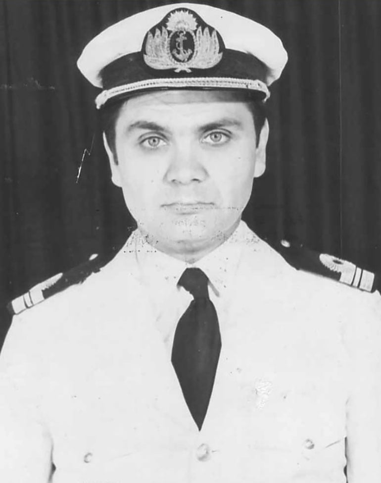 Sergio Gómez Roca, comandante de la nave, uno de los muertos en combate