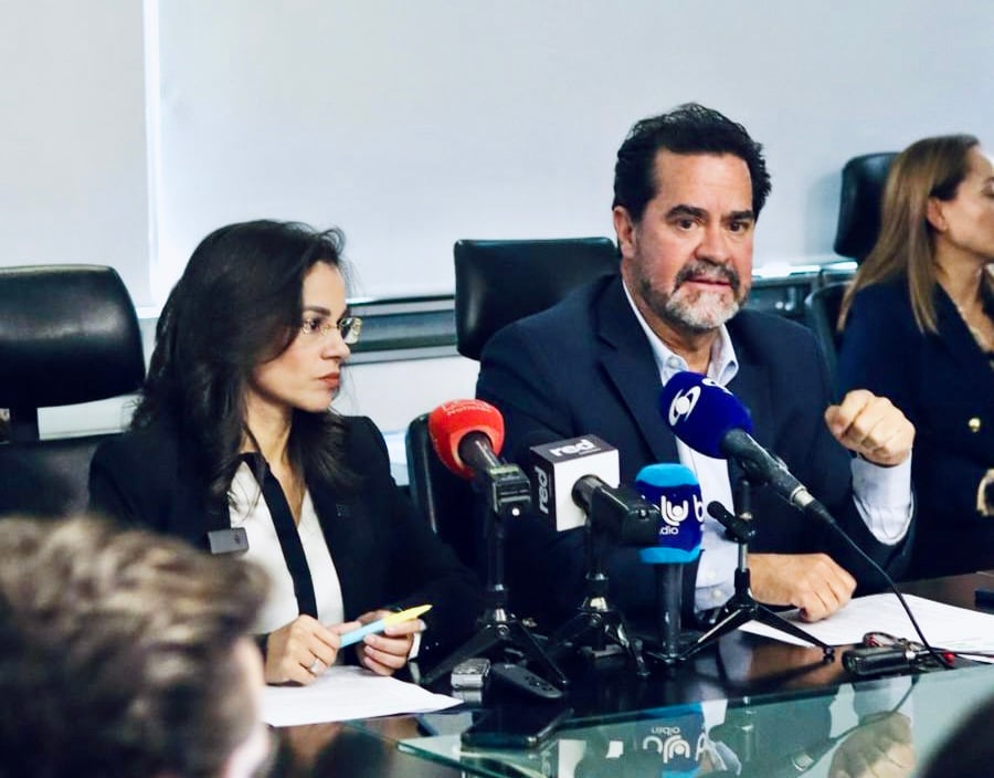 Frank Pearl, presidente de la ACP, y Luz Stella Murgas, presidenta de Naturgas, indicaron que en Colombia empezaría a haber desabastecimiento de gas en 2025 - crédito ACP