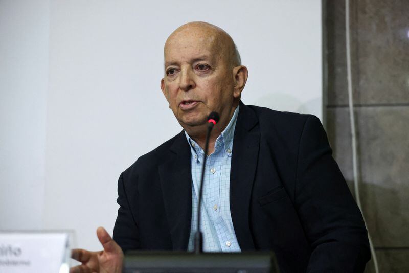 Otty Patiño, el Consejero Comisionado de la Paz, advirtió a los grupos criminales de utilizar campos de artefactos explosivos - crédito Luisa González/Reuters