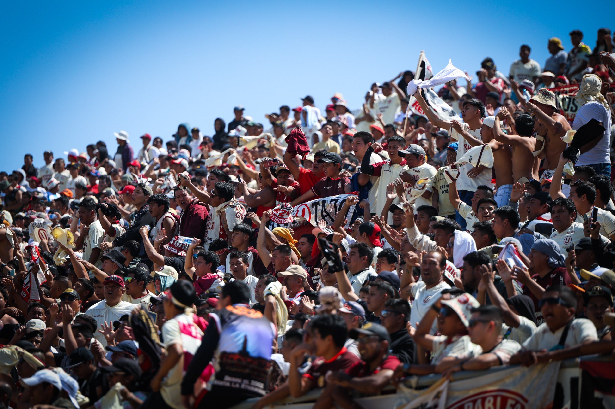 hinchada de Universitario