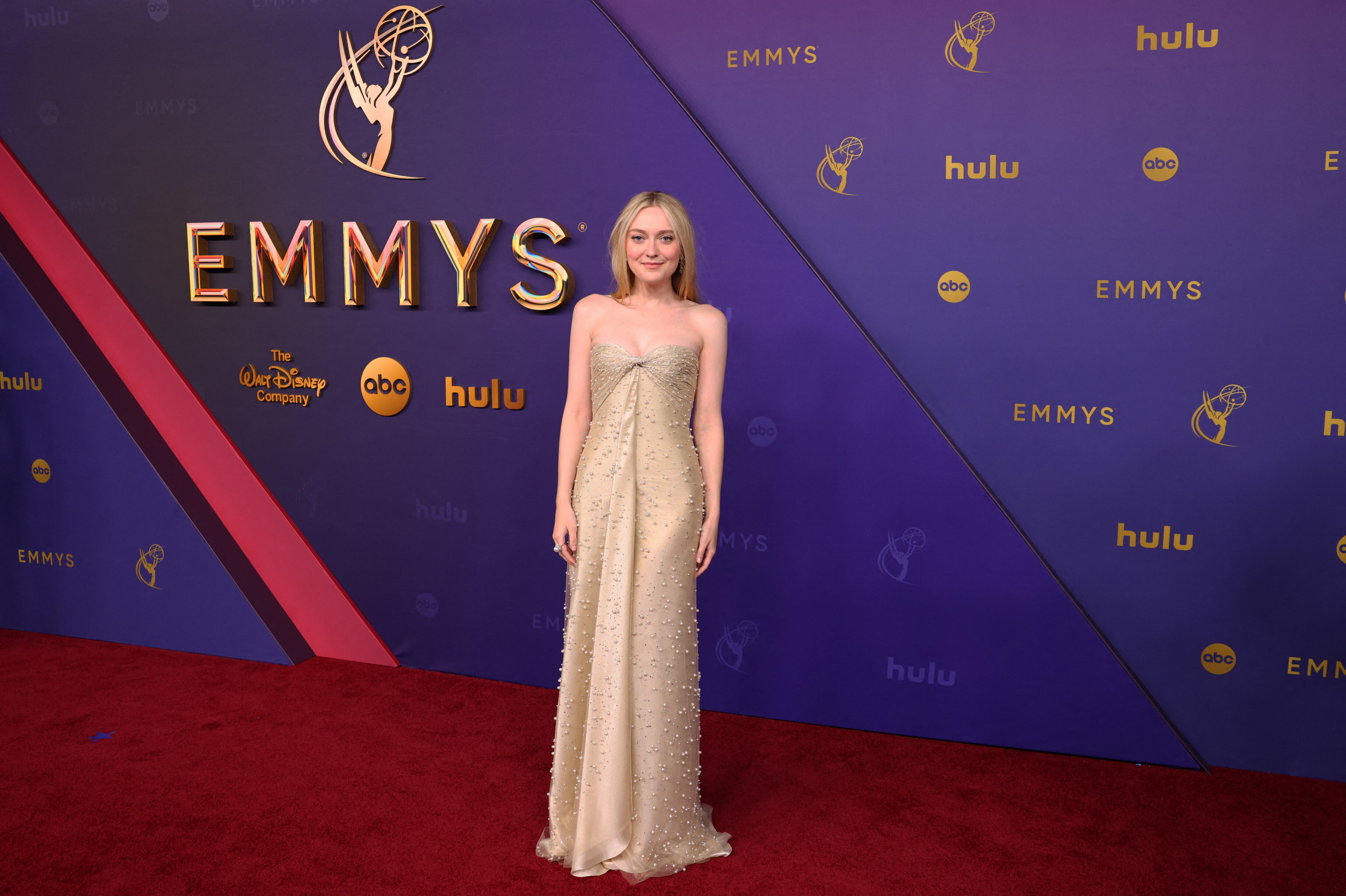 El outfit de Dakota Fanning, de los más elogiados de la gala (REUTERS/Mike Blake)