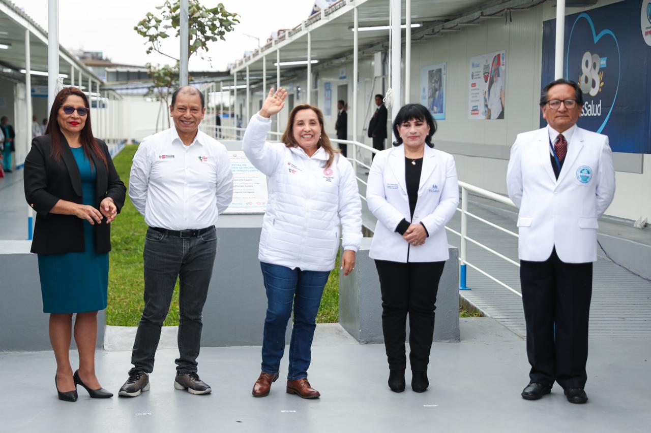 Dina Boluarte participó de la puesta en marcha de un nuevo hospital en San Juan de Miraflores con la única presencia del canal oficial del Estado en el evento. (Foto: Presidencia Perú)