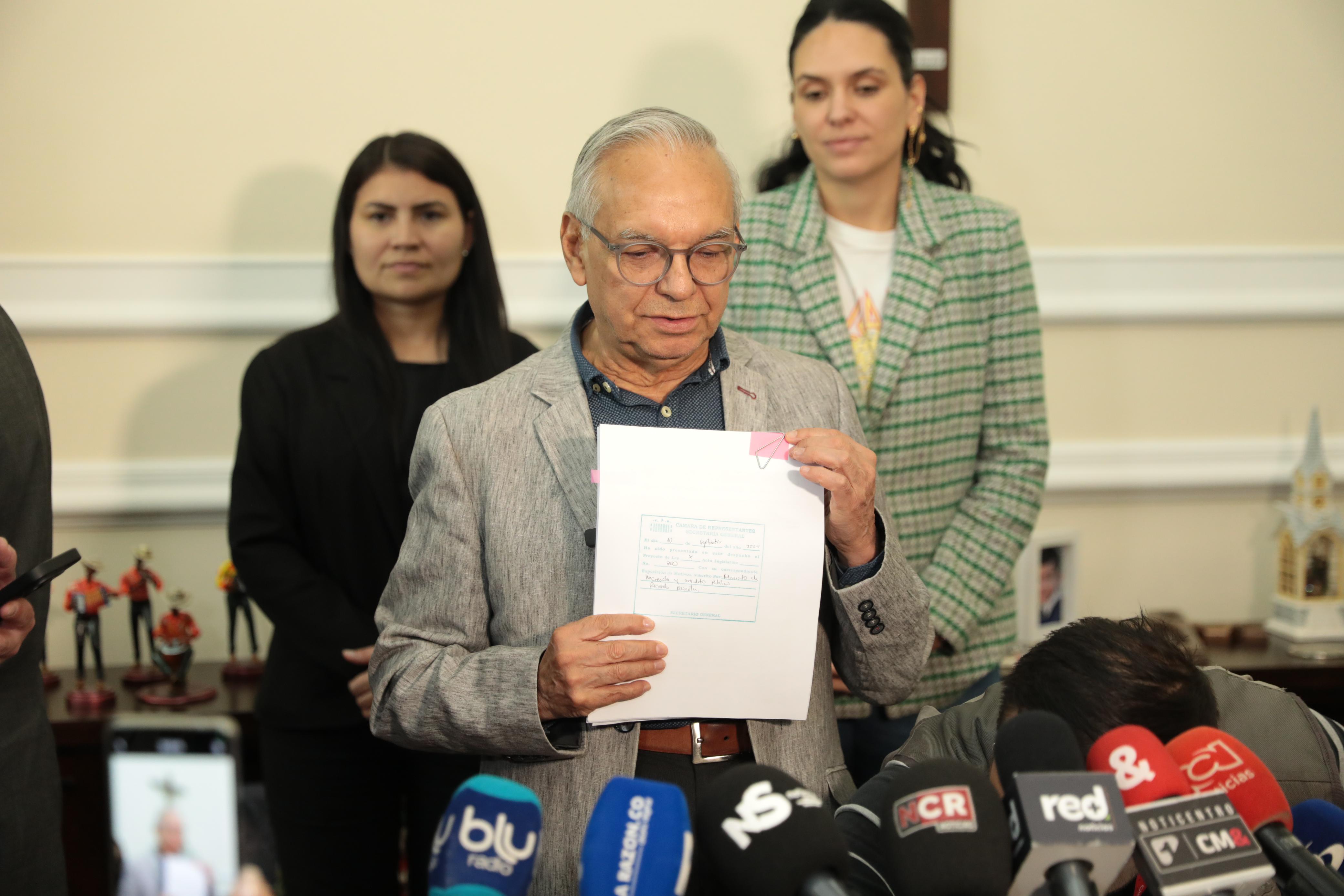 Ricardo Bonilla, ministro de Hacienda, lideró la radicación de la nueva reforma tributaria en el Congreso de la República - crédito Ministerio de Hacienda