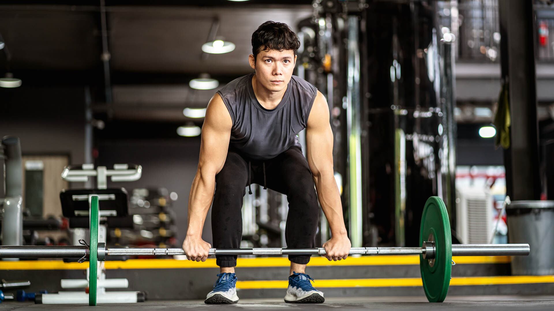 ENTRENAMIENTO GIMNASIO PESAS