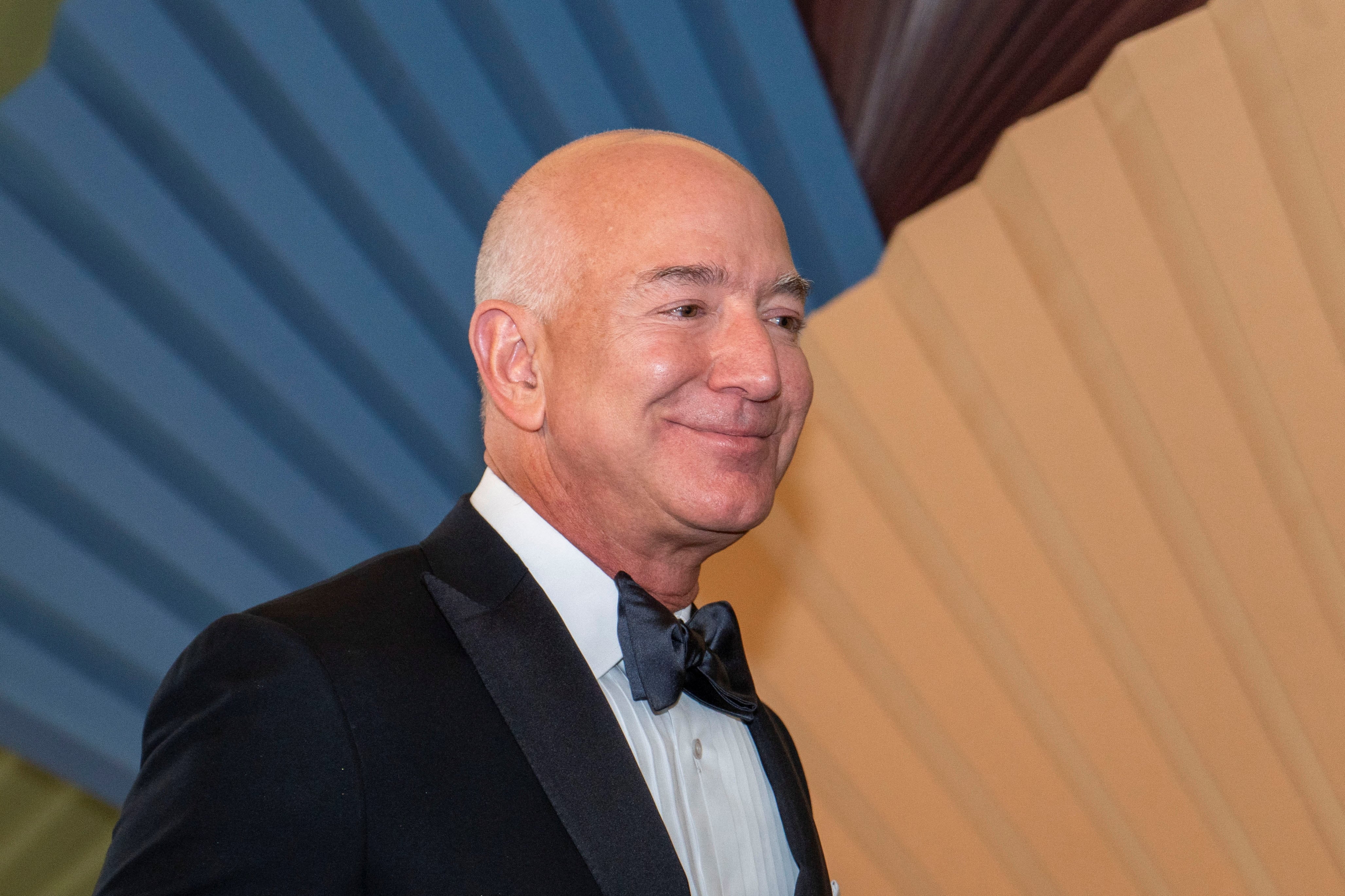 Bezos quería un nombre que empezara por la letra A para aparecer primero en los directorios de internet. (REUTERS/Bonnie Cash)