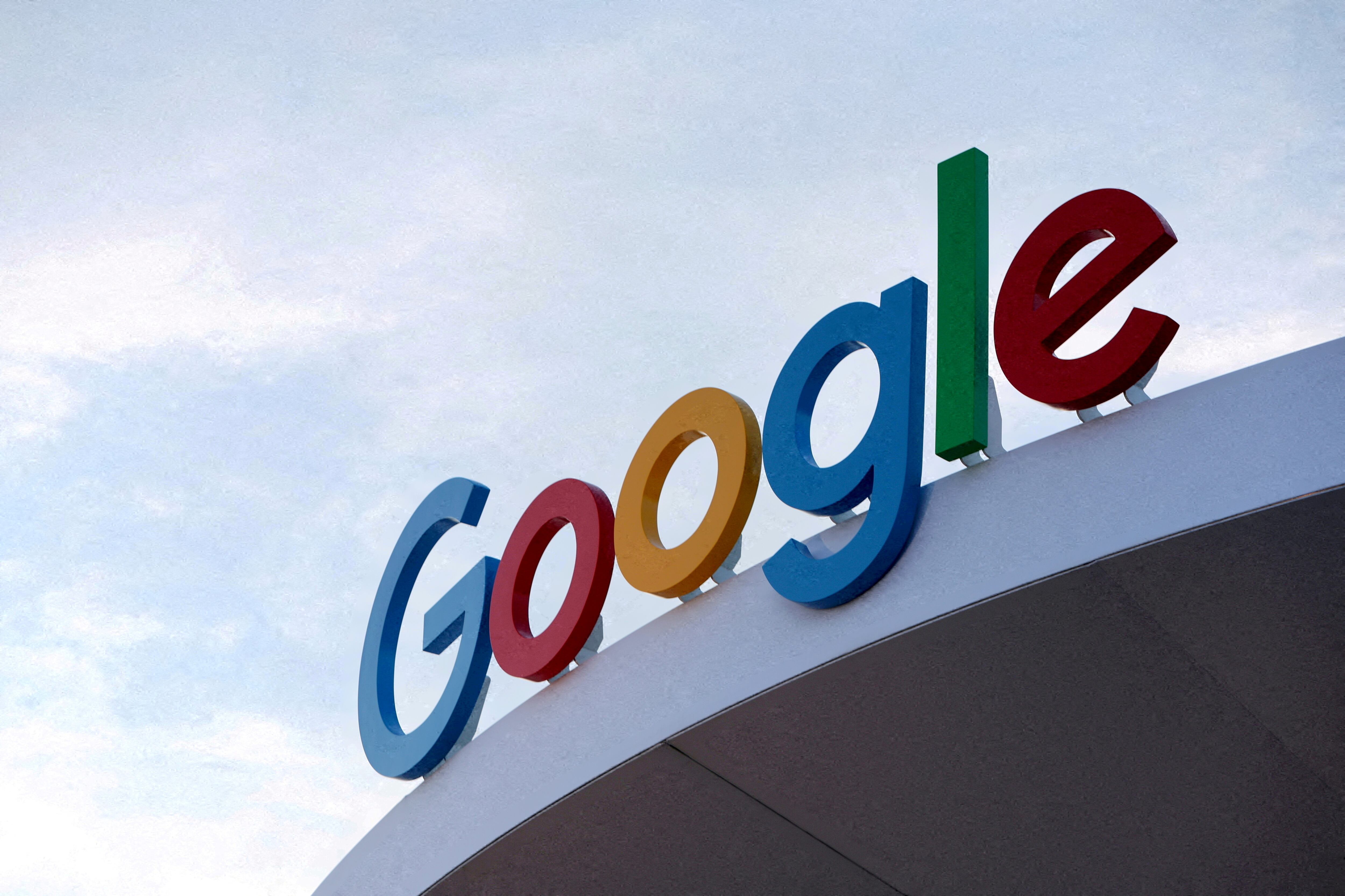 Los cursos de Google se realizan en la plataforma de Coursera.  REUTERS/Steve Marcus/File Photo