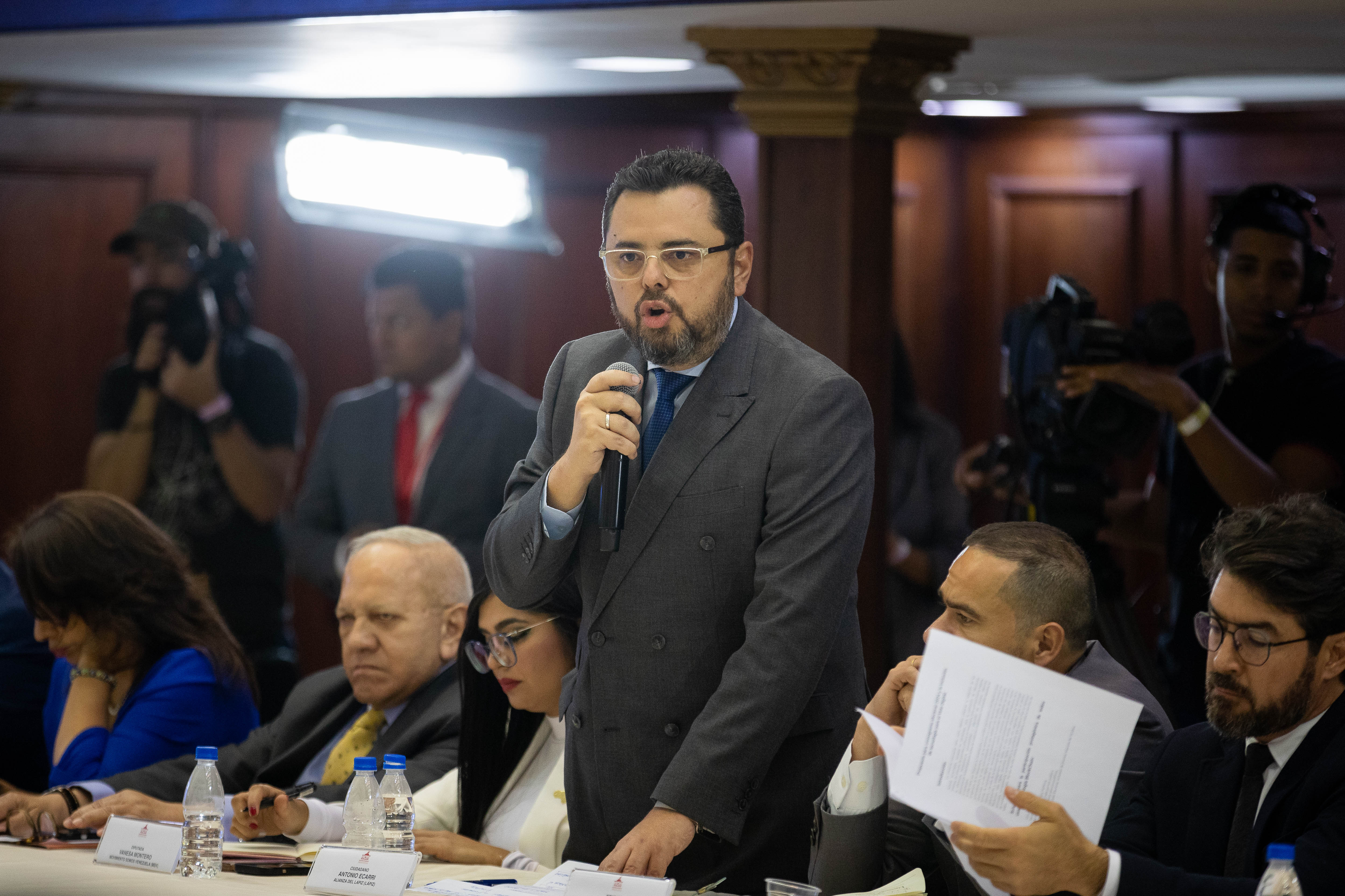 El presidente del partido Alianza Lápiz, Antonio Ecarri (EFE/Rayner Peña R.)