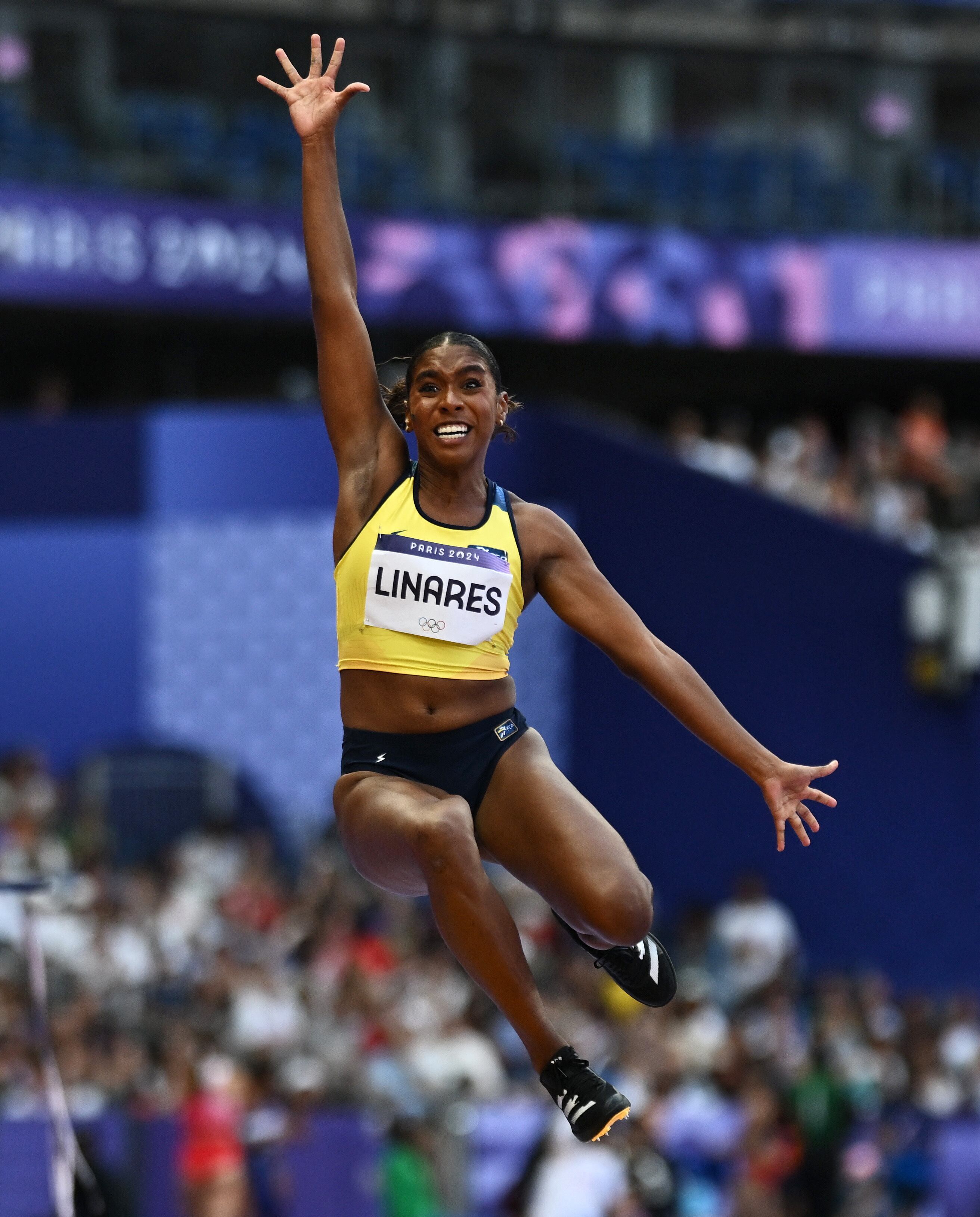 Paris 2024 Olympics - Athletics - Women's Long Jump Qualification - Stade de France, Saint-Denis, France - August 06, 2024. Natalia Linares of Colombia in action REUTERS/Dylan Martinez